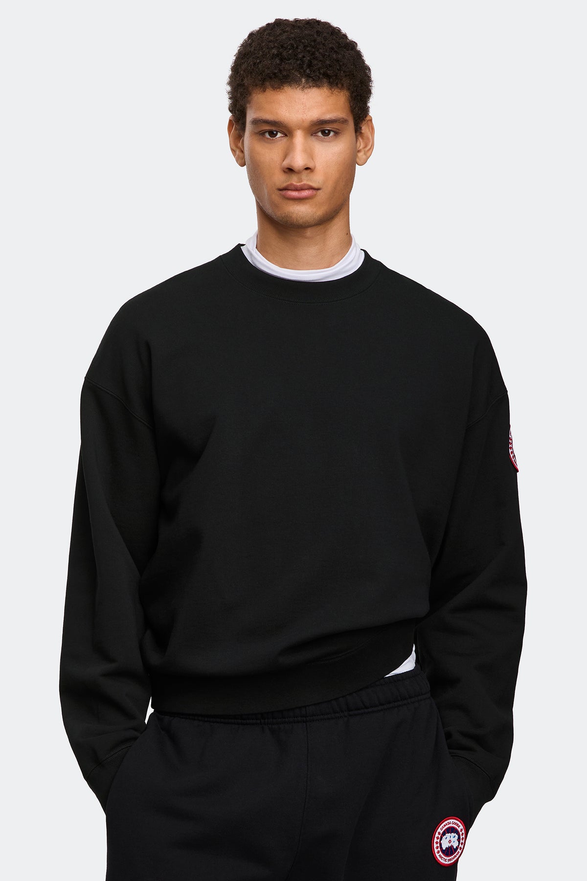 Rove Sweatshirt - Black 9061 - on_front_01