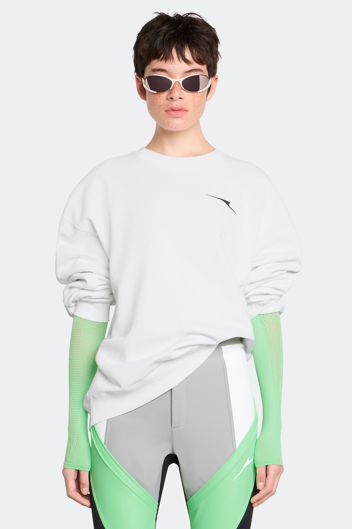 Dawn Graphic Relaxed Crew - Optical Earth 9083 - on_front_01