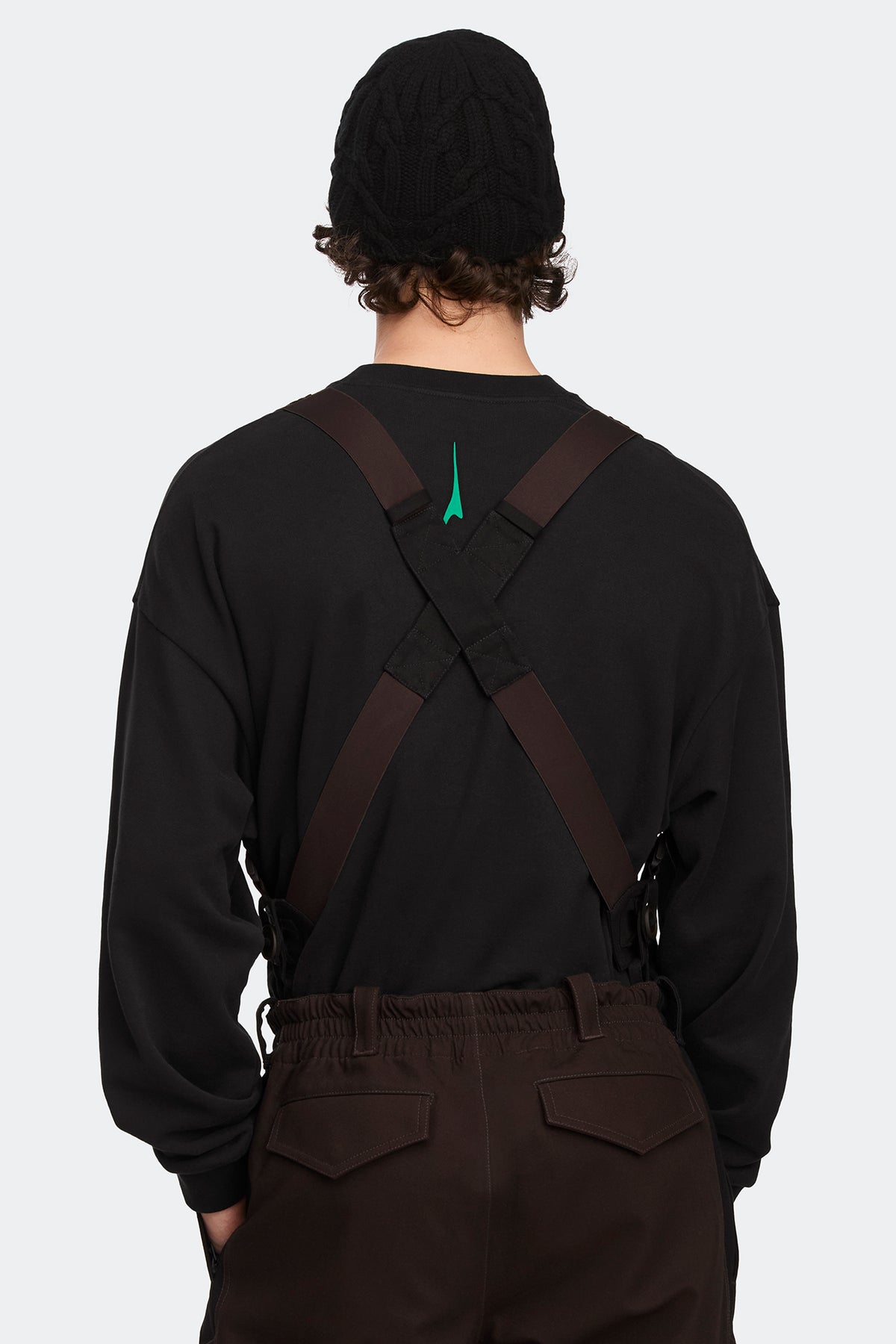Dawn Unknown Relaxed Crew - Black 9061 - on_back_01