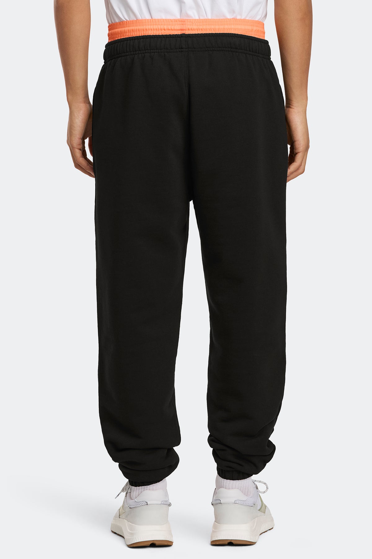 Rove Jogger Tonal Disc - Black 9061 - on_back_01