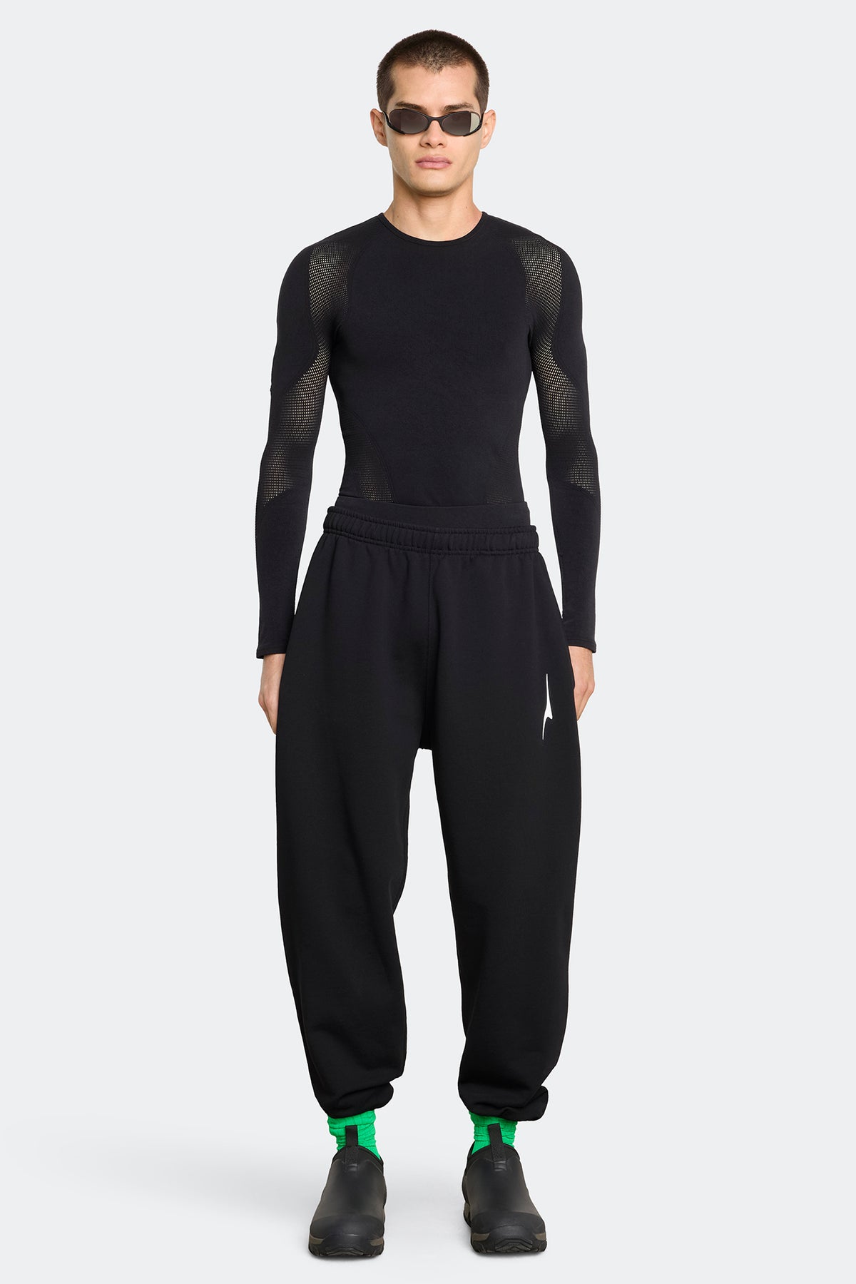 Rigel Jogger - New Black 9003 - on_full_body_01