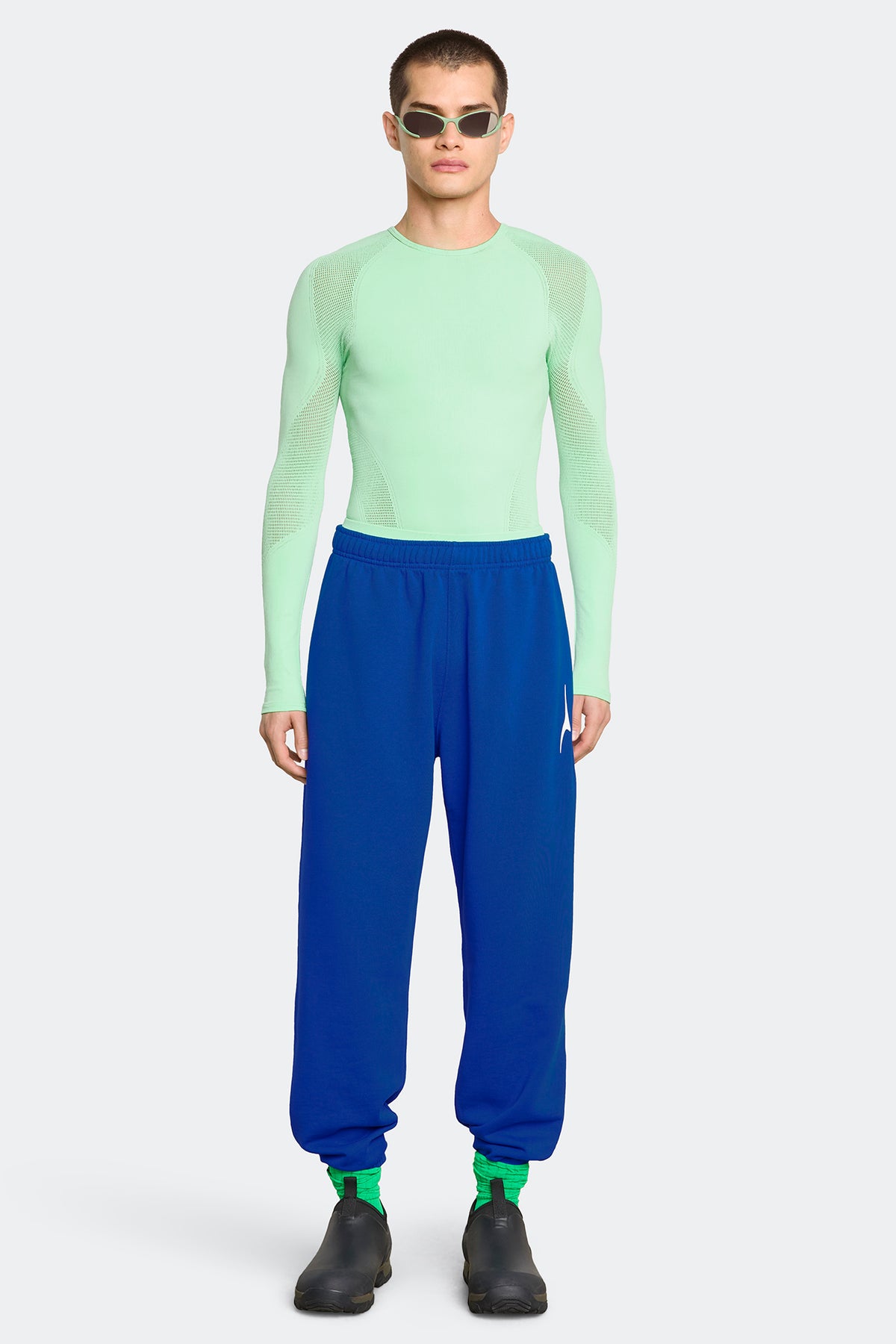 Rigel Jogger - Marine Cobalt 9004 - on_full_body_01