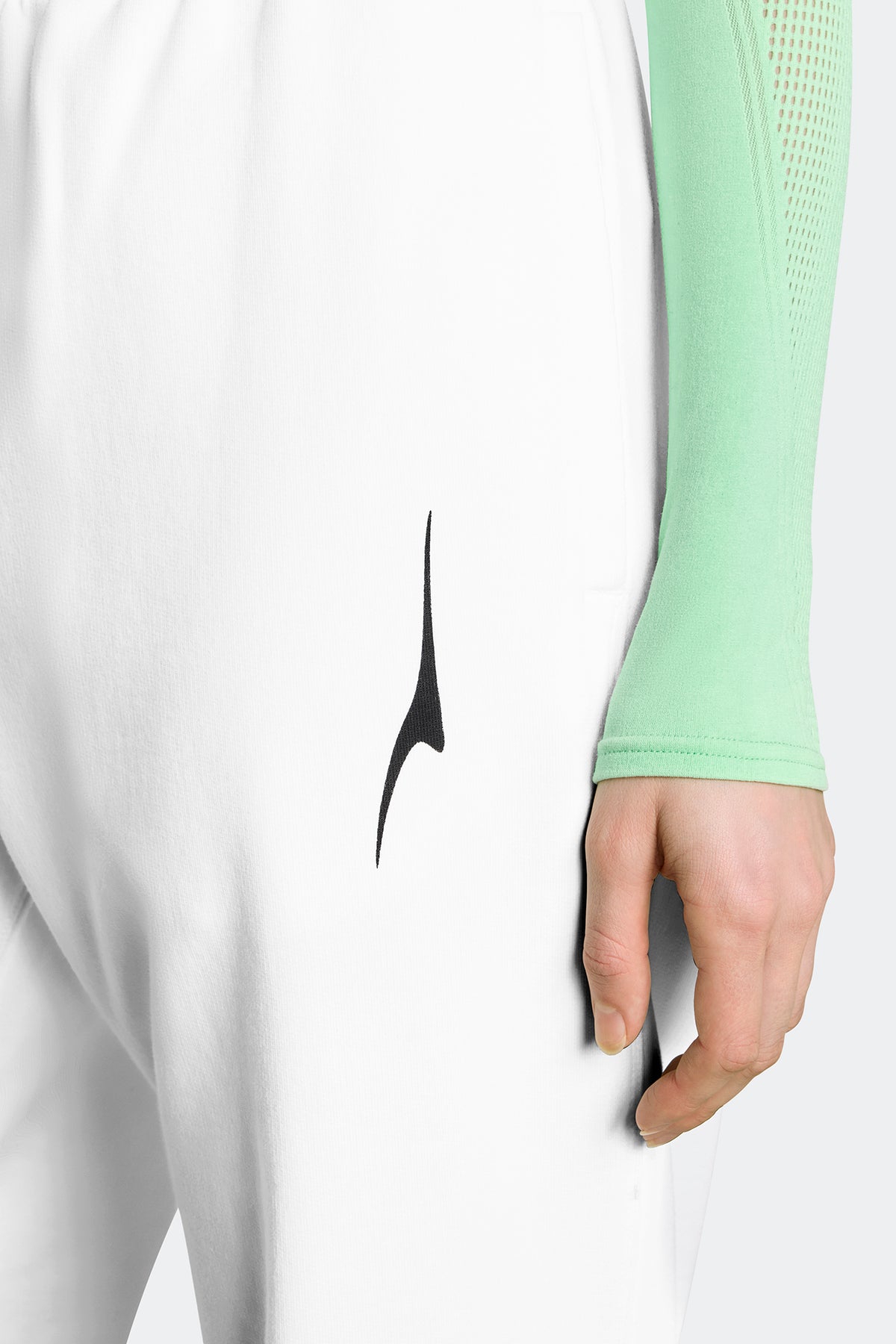 Rigel Jogger - Optic White 9227 - on_detail_01
