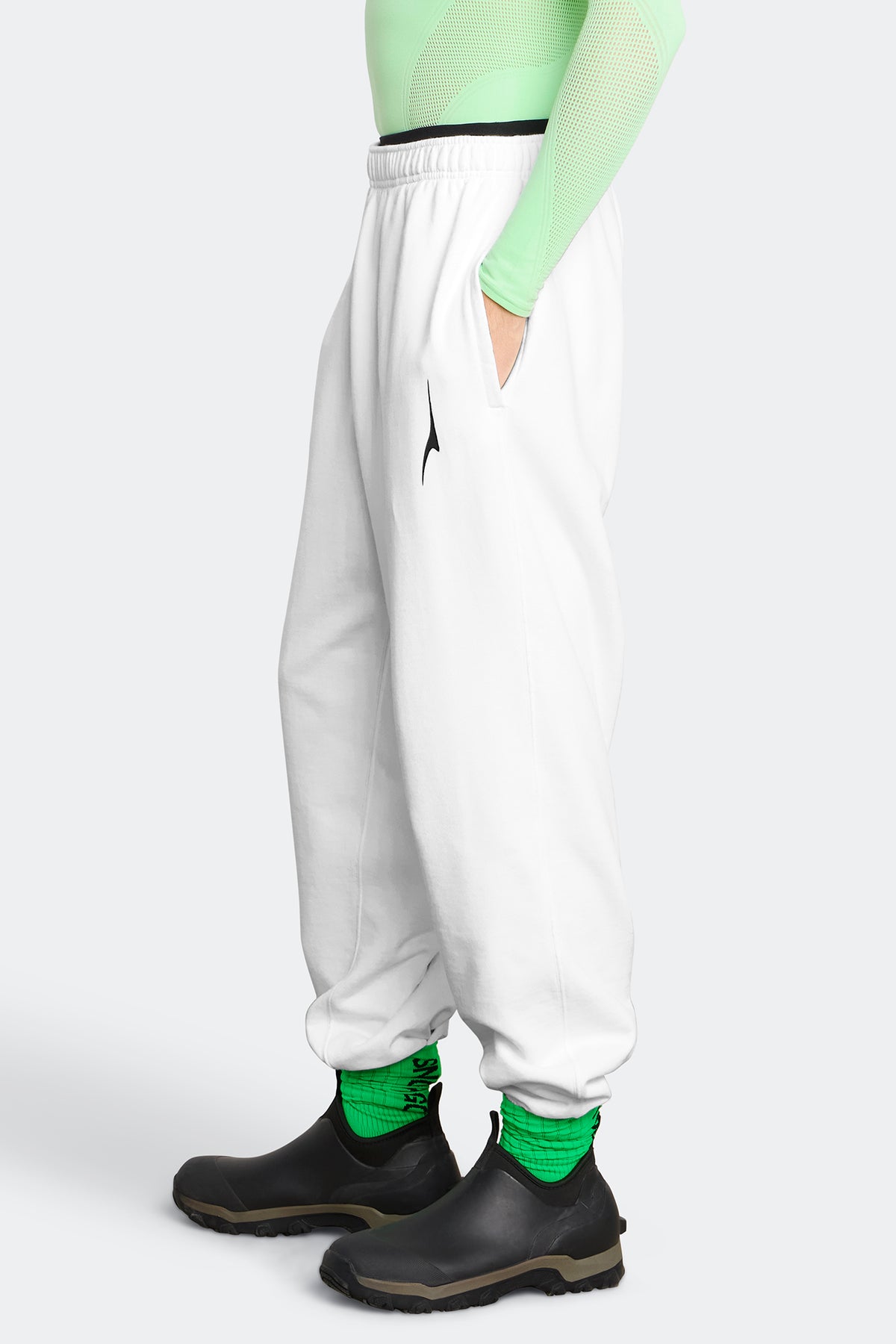 Rigel Jogger - Optic White 9227 - on_side_01