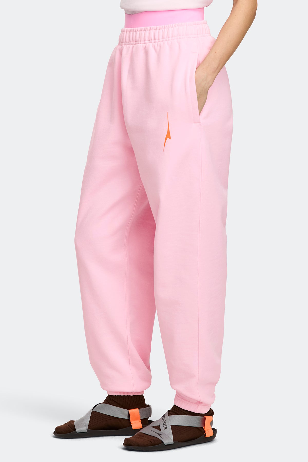Rigel Jogger - Light Pink 9576 - on_side_01