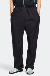 Zephyr Pant - Black 9061 - on_front_01