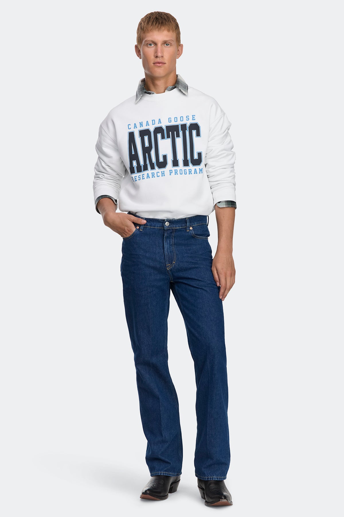 Rove Arctic Relaxed Sweatshirt - Optic White 9227 - on_full_body_01