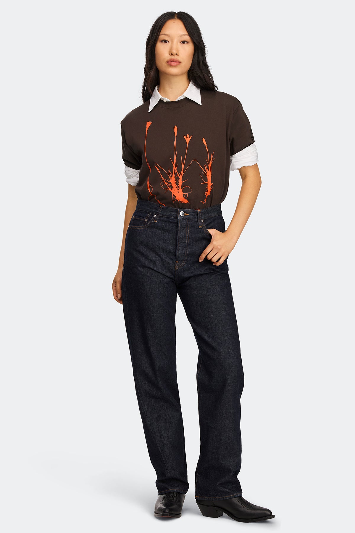 Roam Flower T-Shirt - Arabica 9284 - on_full_body_01
