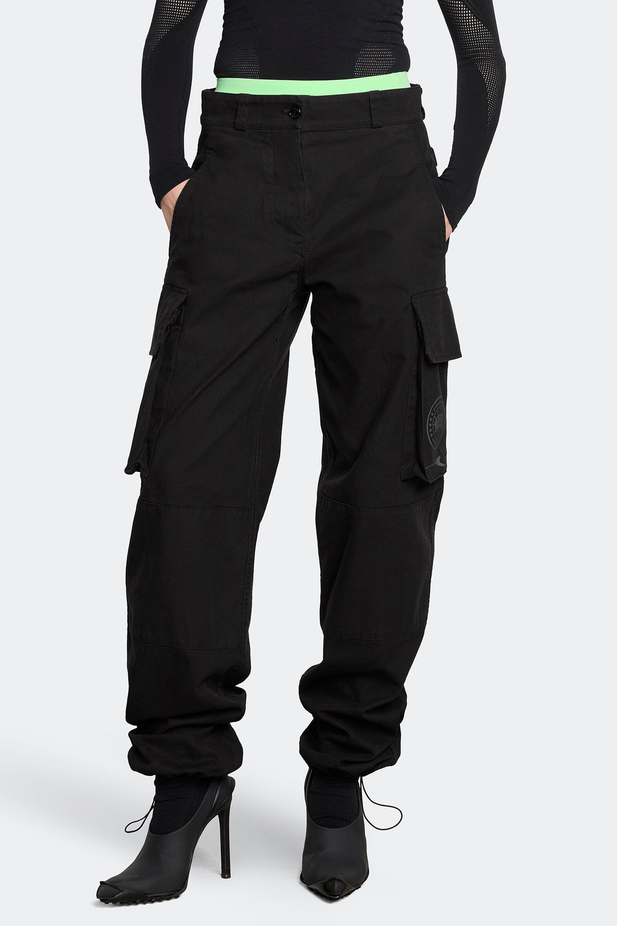 Lighttrail Pant - New Black 9003 - on_front_01