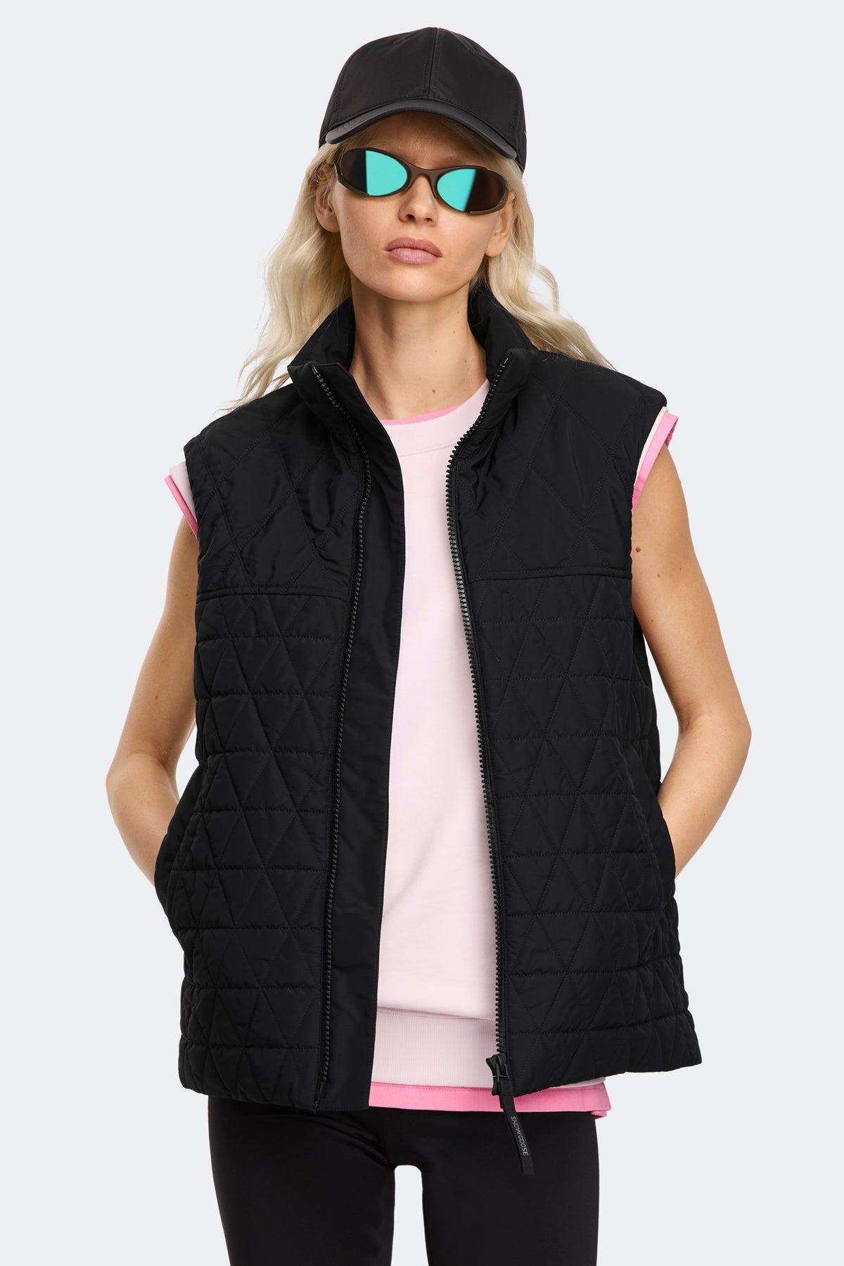 Avalon Vest - Black 9061 - on_front_open_01