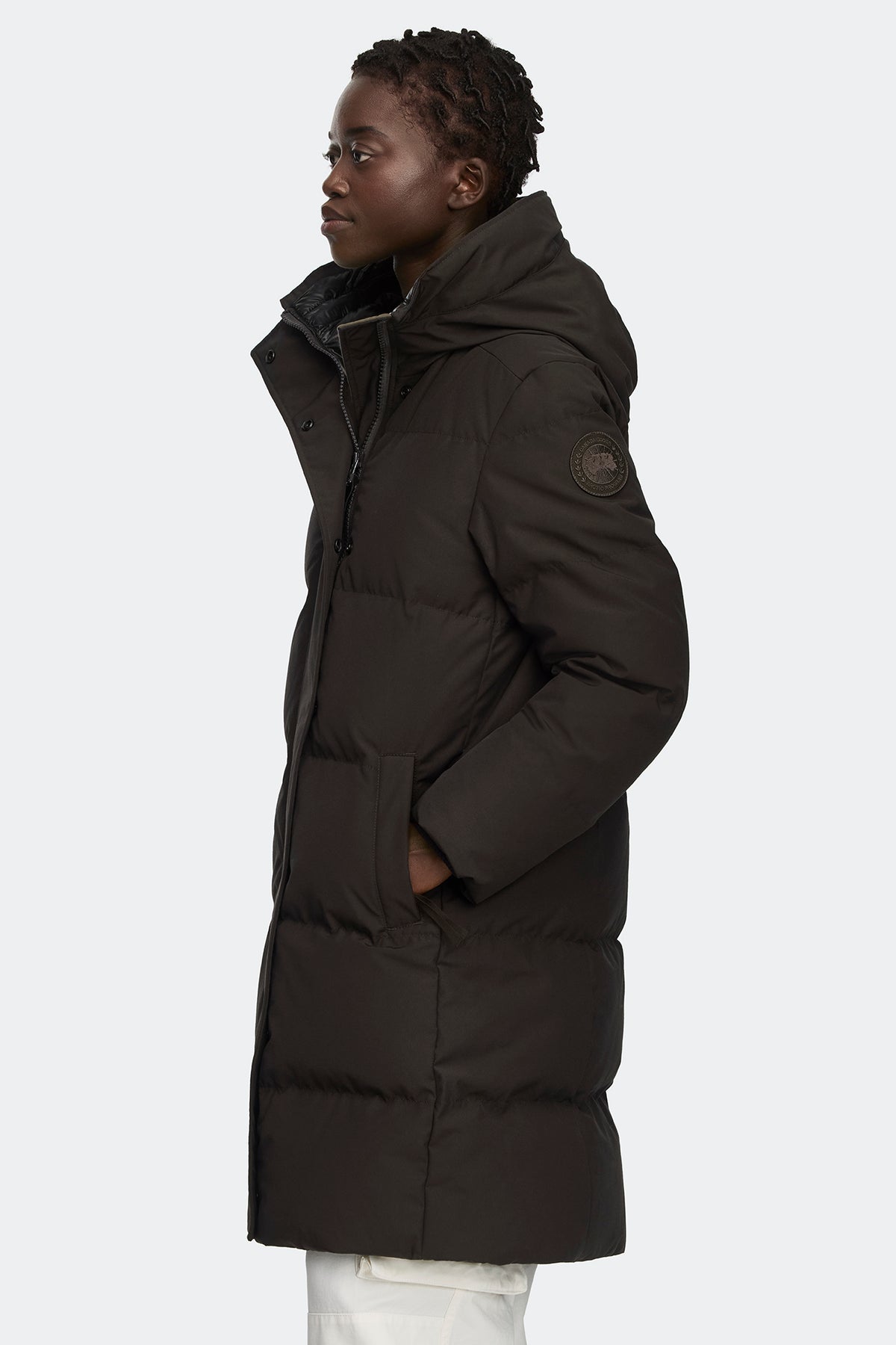 Louise Parka Tonal Disc - Arabica 9284 - on_side_01