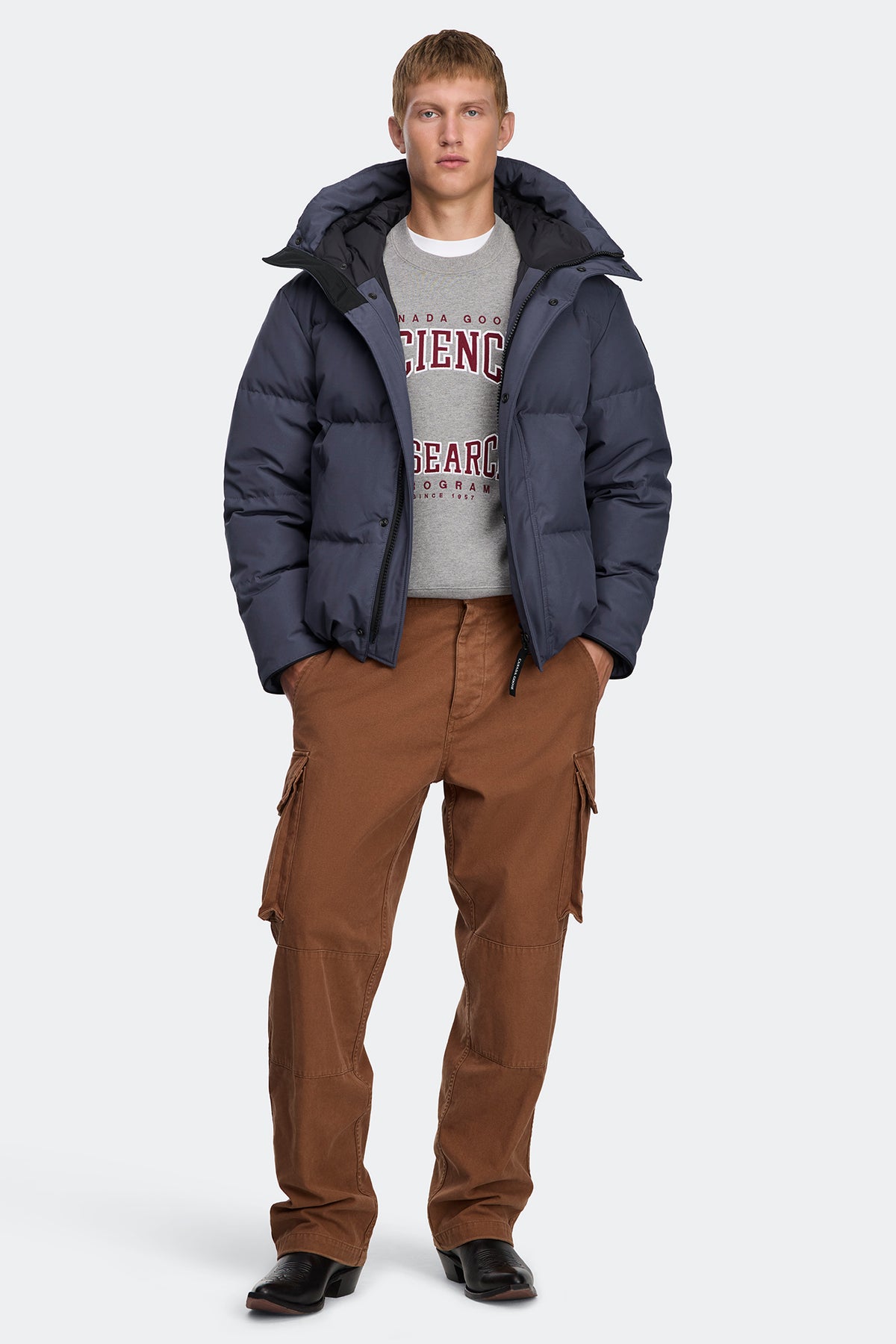Seymour Parka Black Disc - Dusk Blue 9128 - on_full_body_01