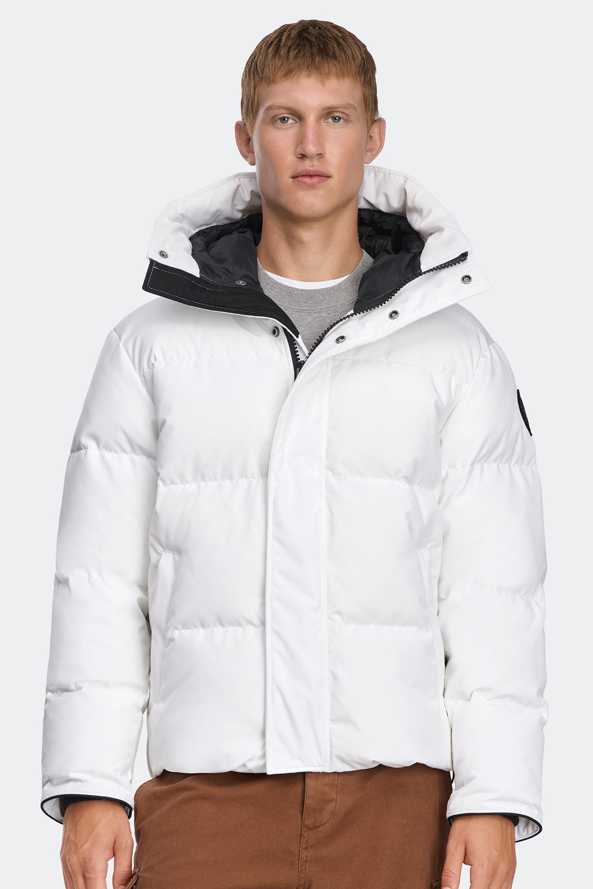 Seymour Parka Black Disc - Optic White 9227 - on_front_closed_01