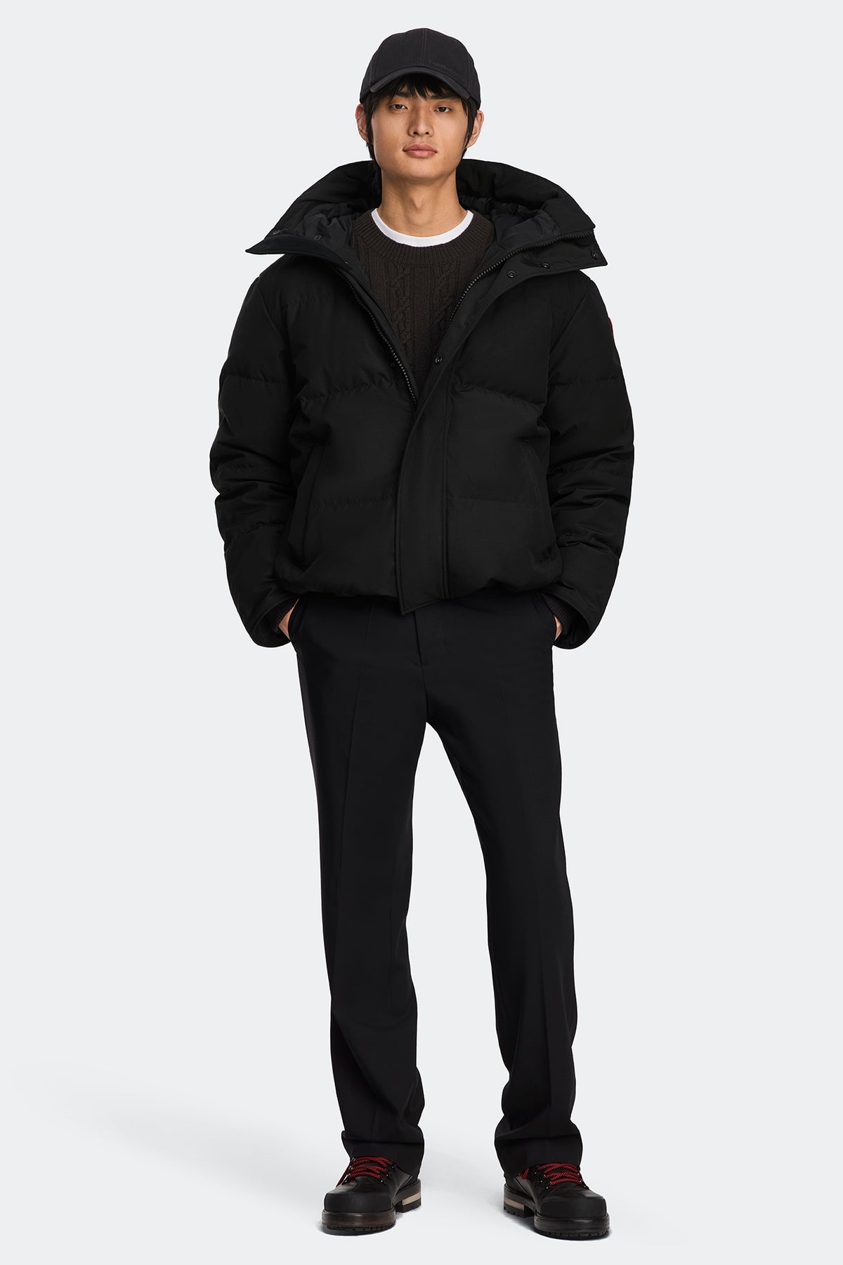 Seymour Parka - Black 9061 - on_full_body_01