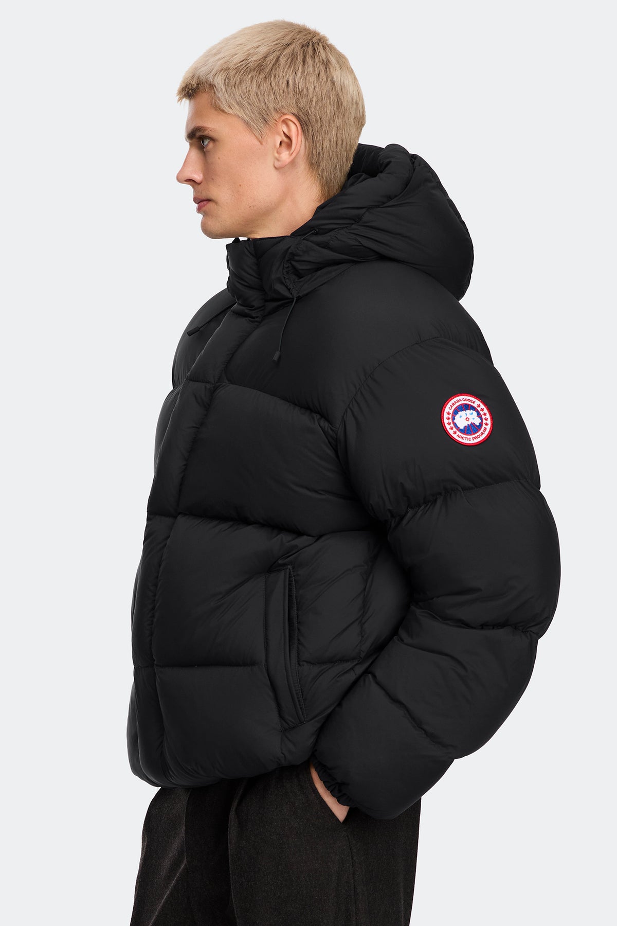 Sterling Puffer Coat - Black 9061 - on_side_01