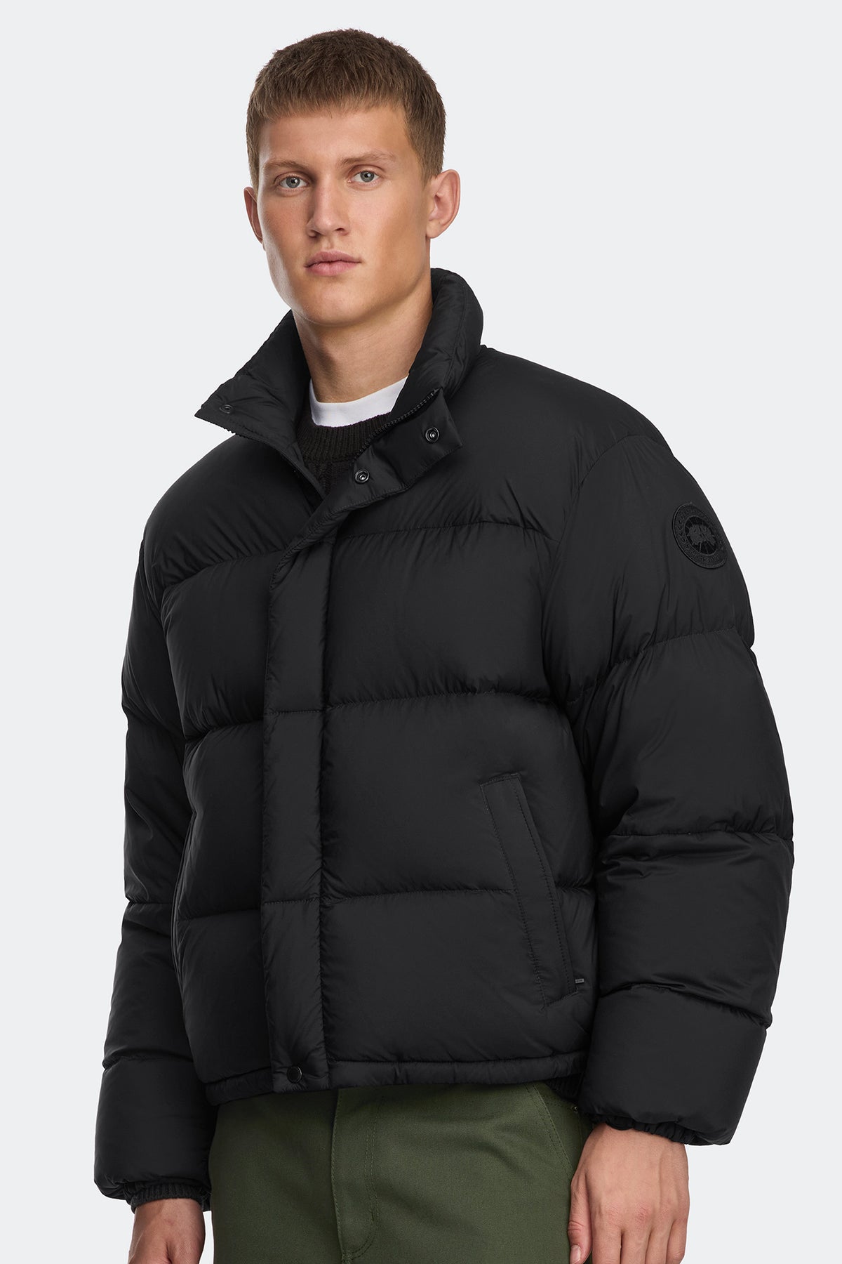 Sterling Puffer Jacket Tonal Disc - Black 9061 - on_front_closed_01