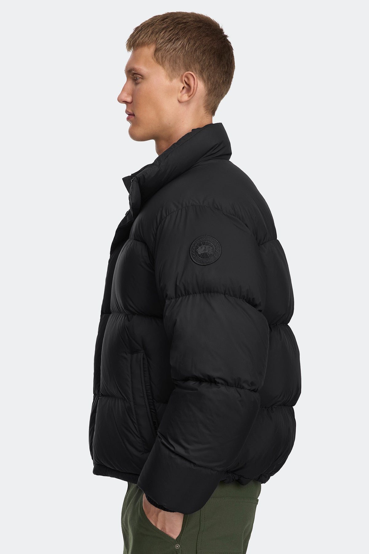 Sterling Puffer Jacket Tonal Disc - Black 9061 - on_side_01