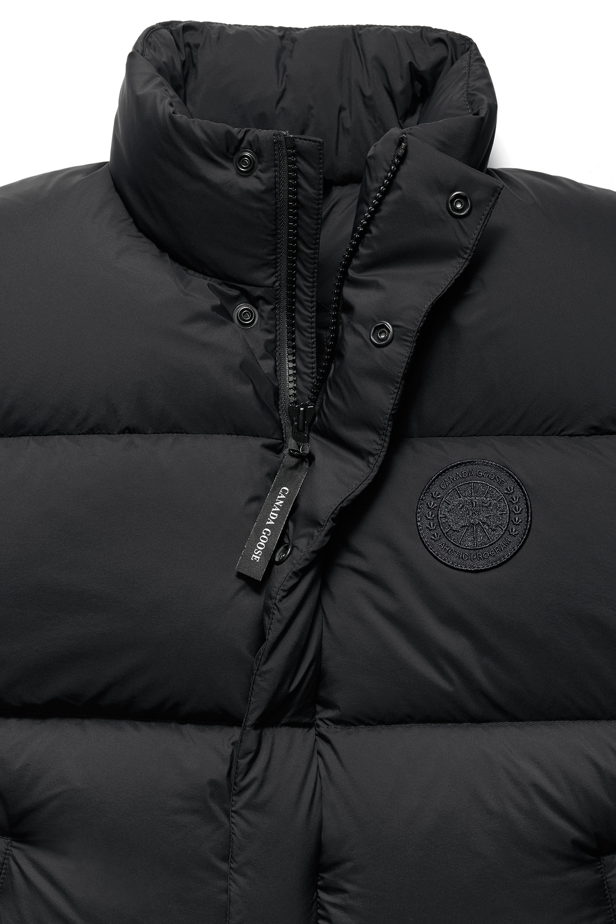 Sterling Puffer Vest Tonal Disc - Black 9061 - off_detail_01