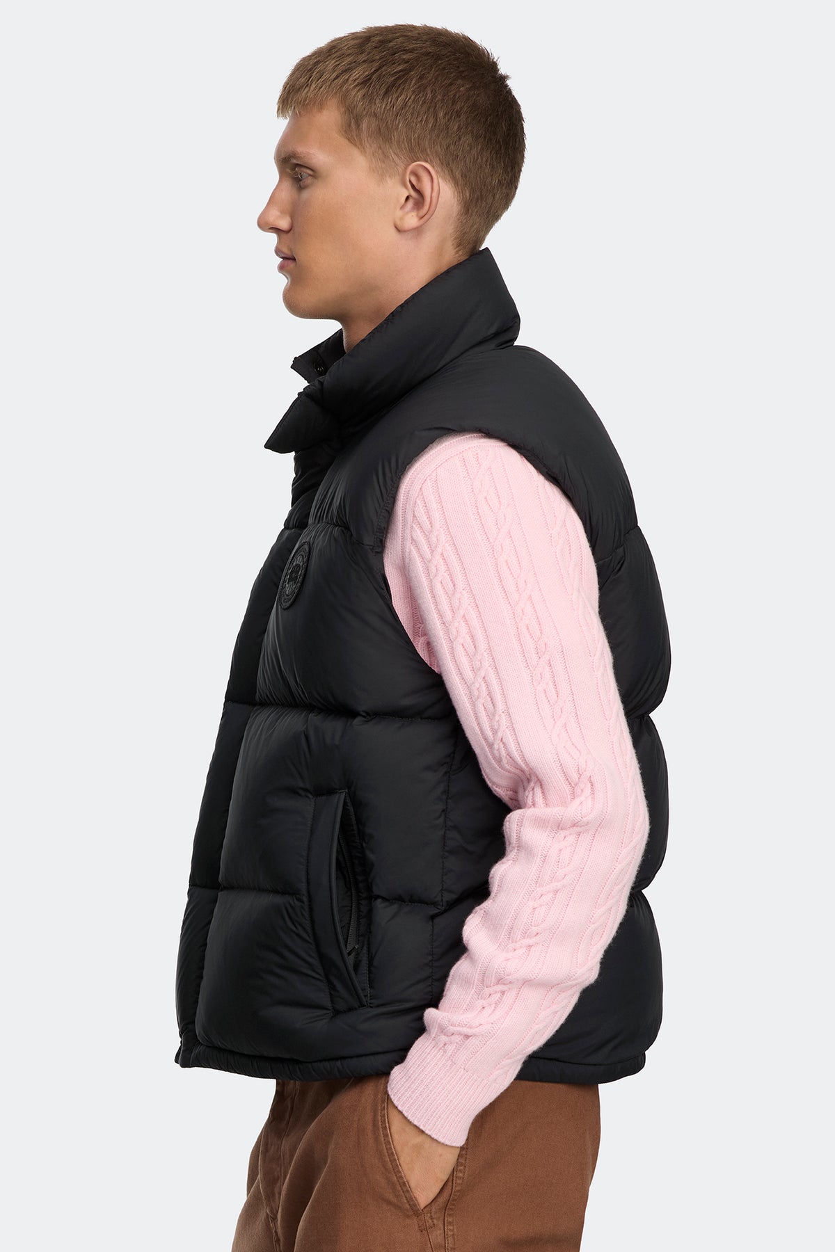 Sterling Puffer Vest Tonal Disc - Black 9061 - on_side_01