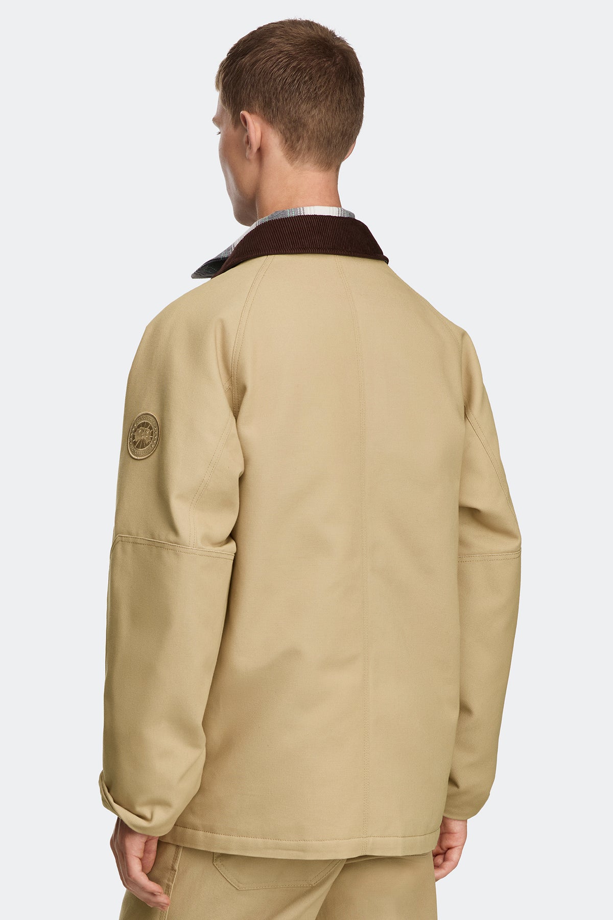 Garrison Lightweight Coat - Timber Sand 9110 - on_back_01