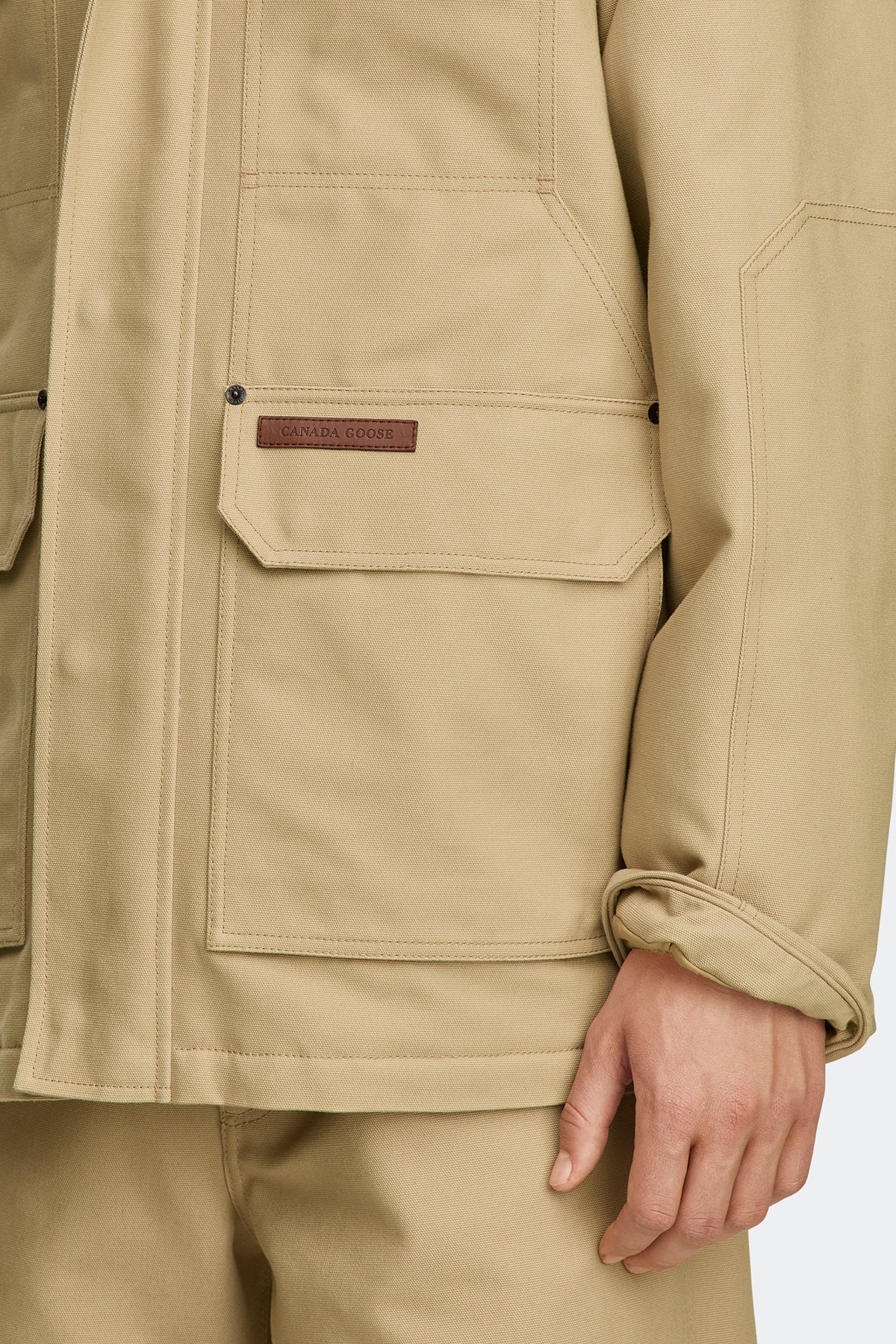 Garrison Lightweight Coat - Timber Sand 9110 - on_detail_01