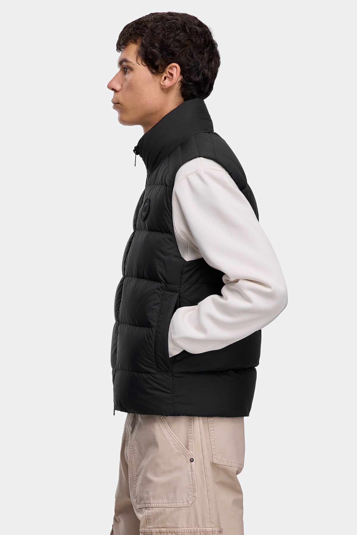 Crofton EnduraLuxe Vest - Black 9061 - on_side_01