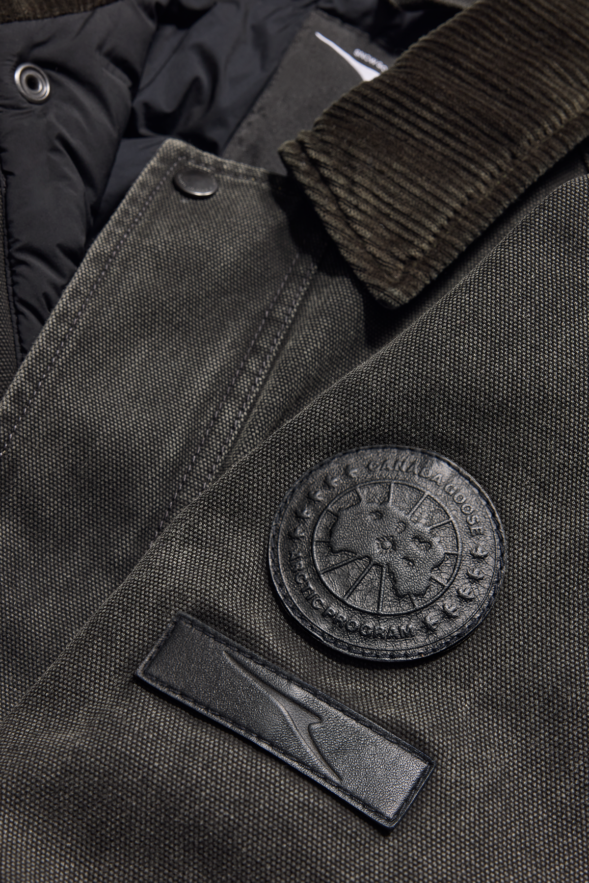 Starvine Parka - Tar Grey 9780 - off_detail_01