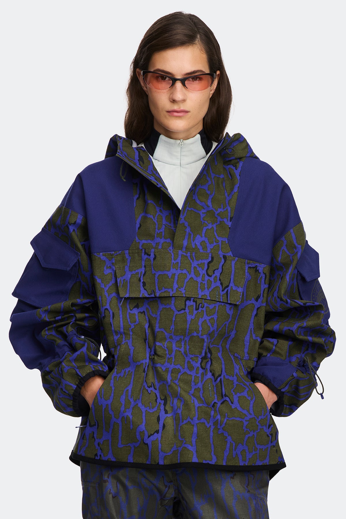Calyx Tree Bark Anorak - Khaki/Crown Blue/Black Bark 9929 - on_front_02