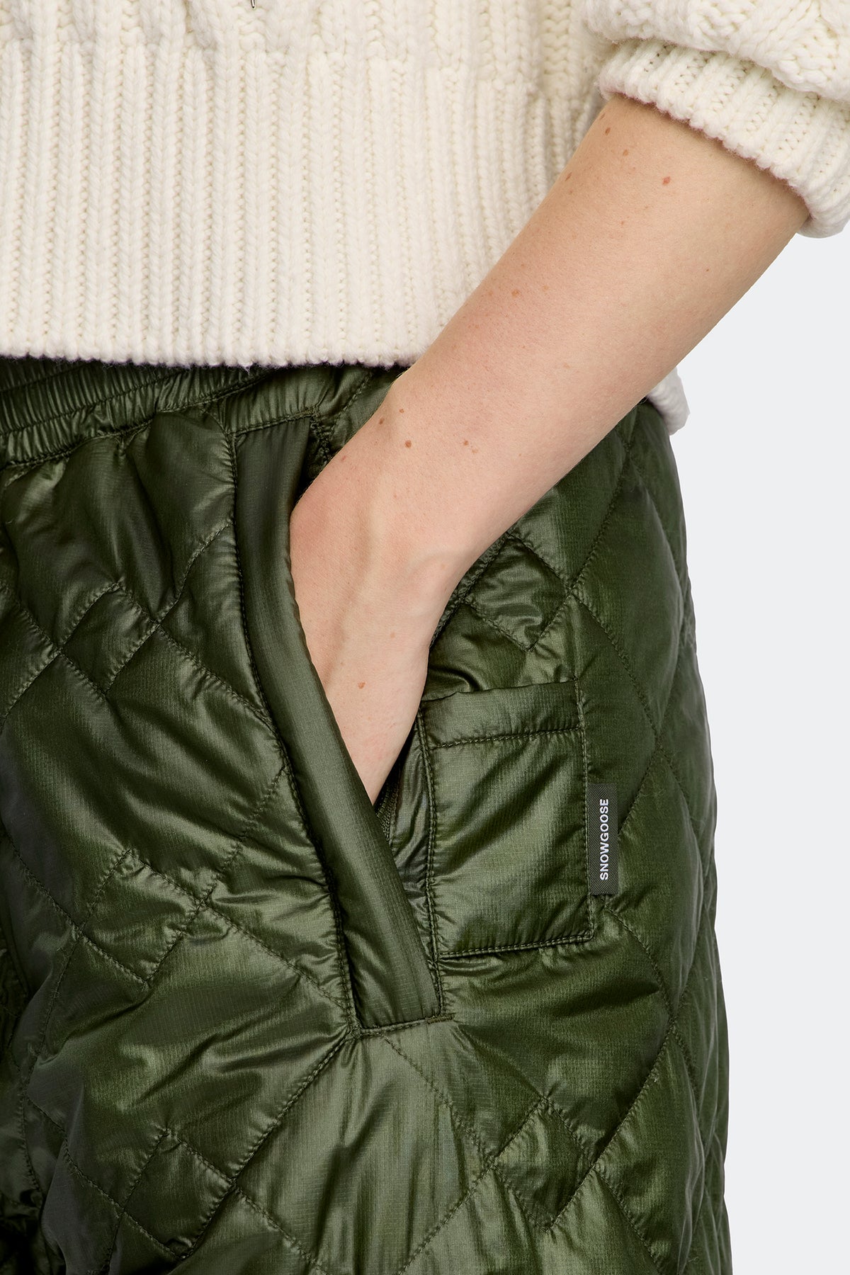 Vega Pant - Moss Khaki 9260 - on_detail_01