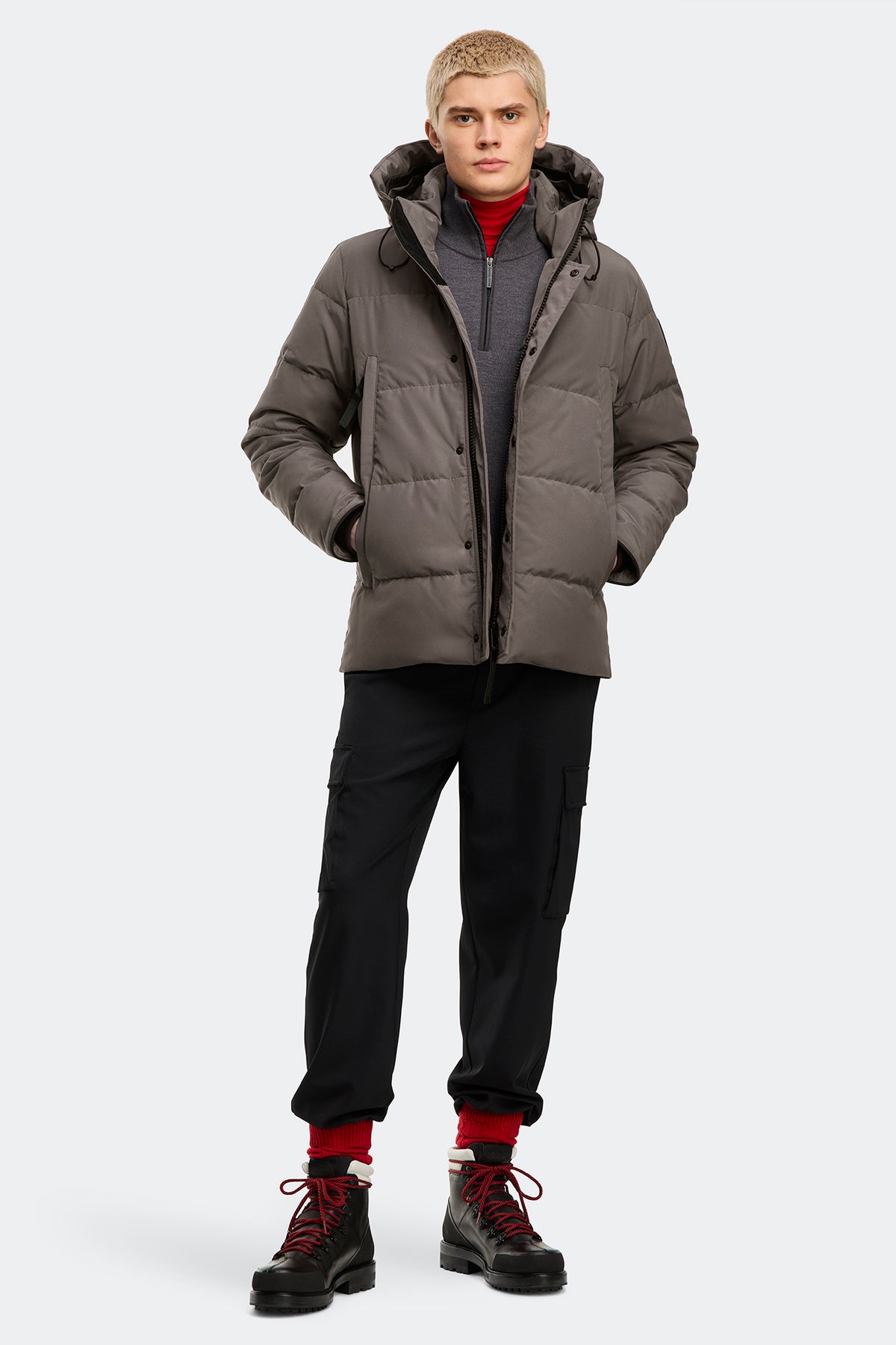 Wyndham Parka Black Disc - Coastal Grey 811 - on_full_body_01
