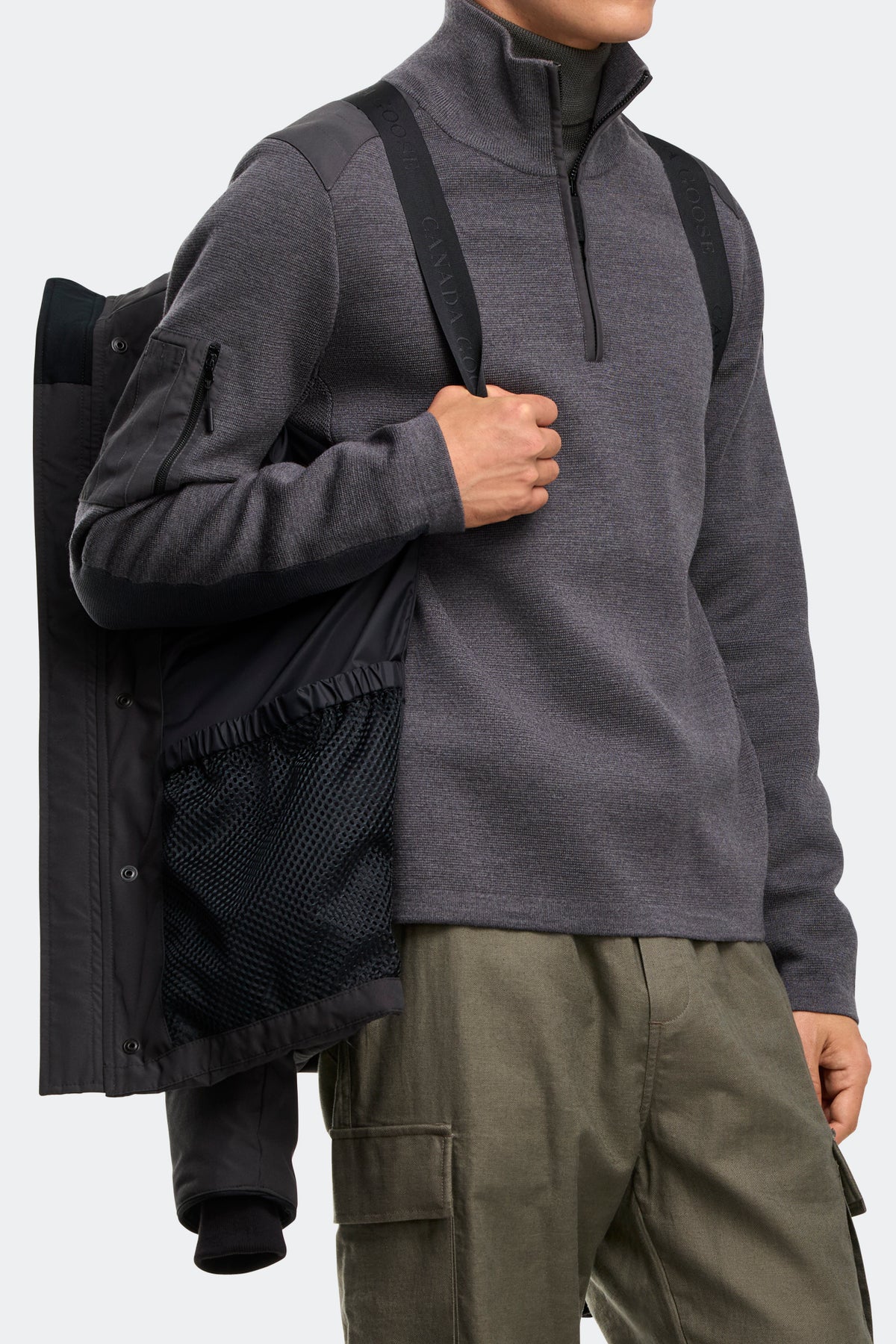 Wyndham Parka - Graphite 66 - on_detail_01