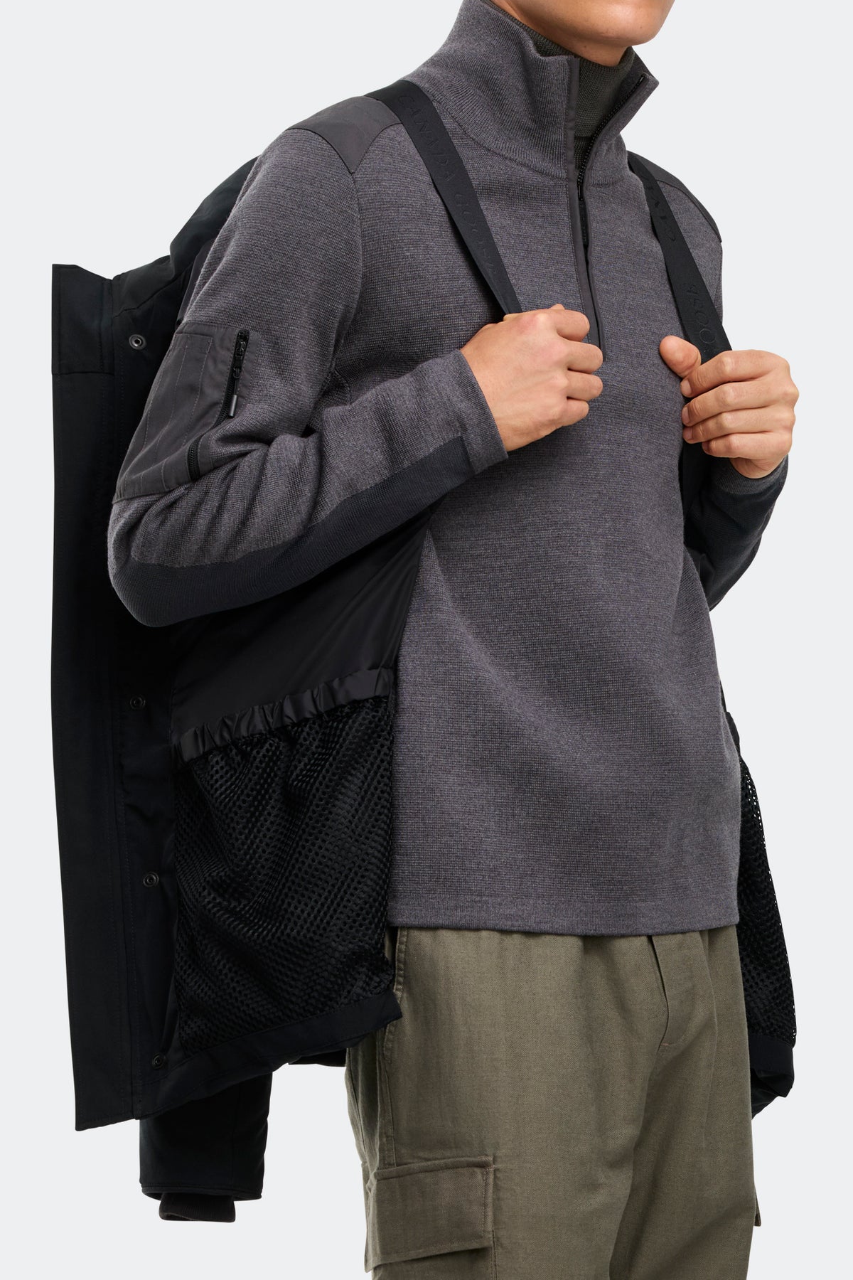 Wyndham Parka - Black 9061 - on_detail_01