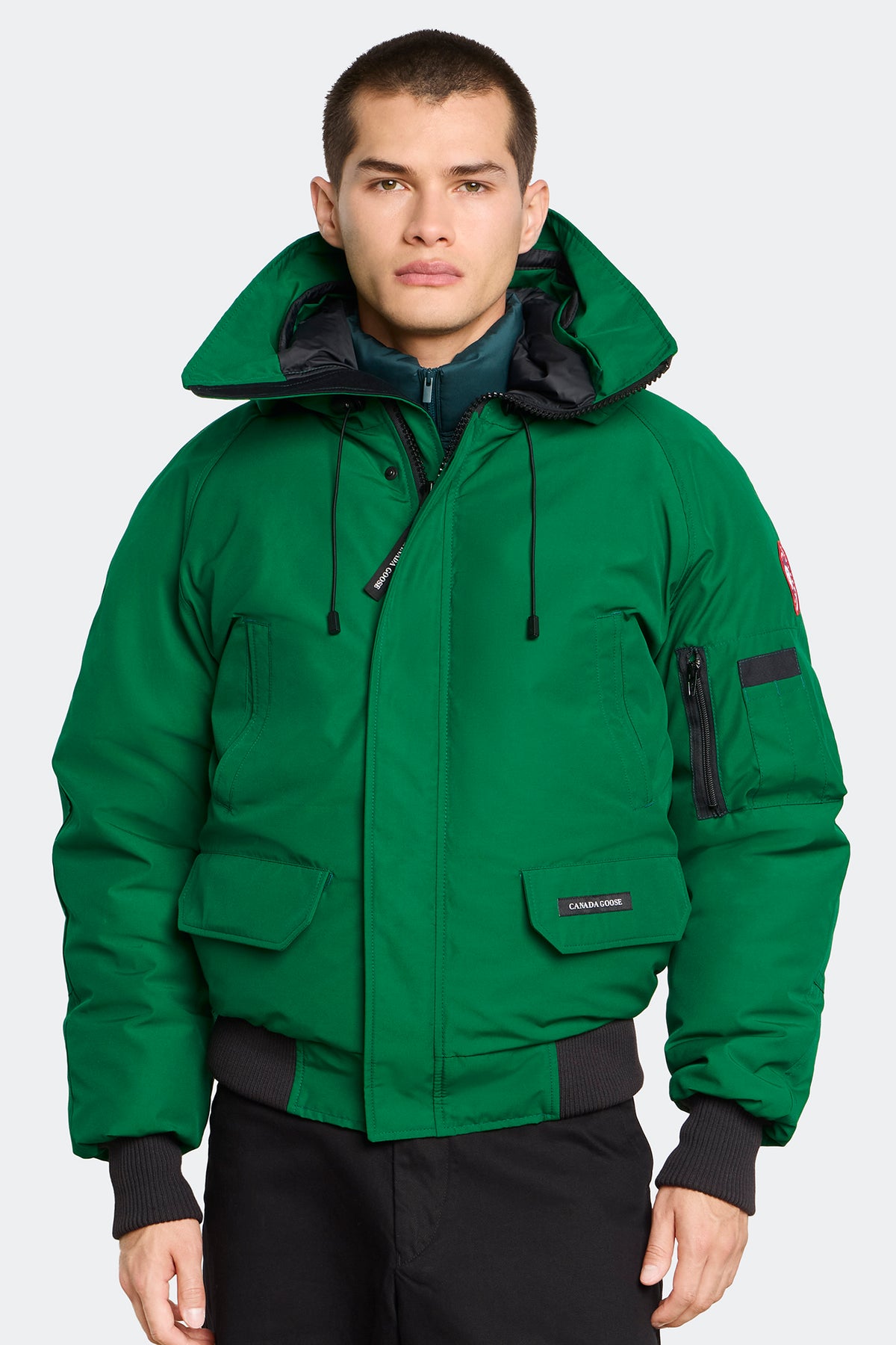 Chilliwack Bomber - Pine Green 9010 - on_front_closed_01
