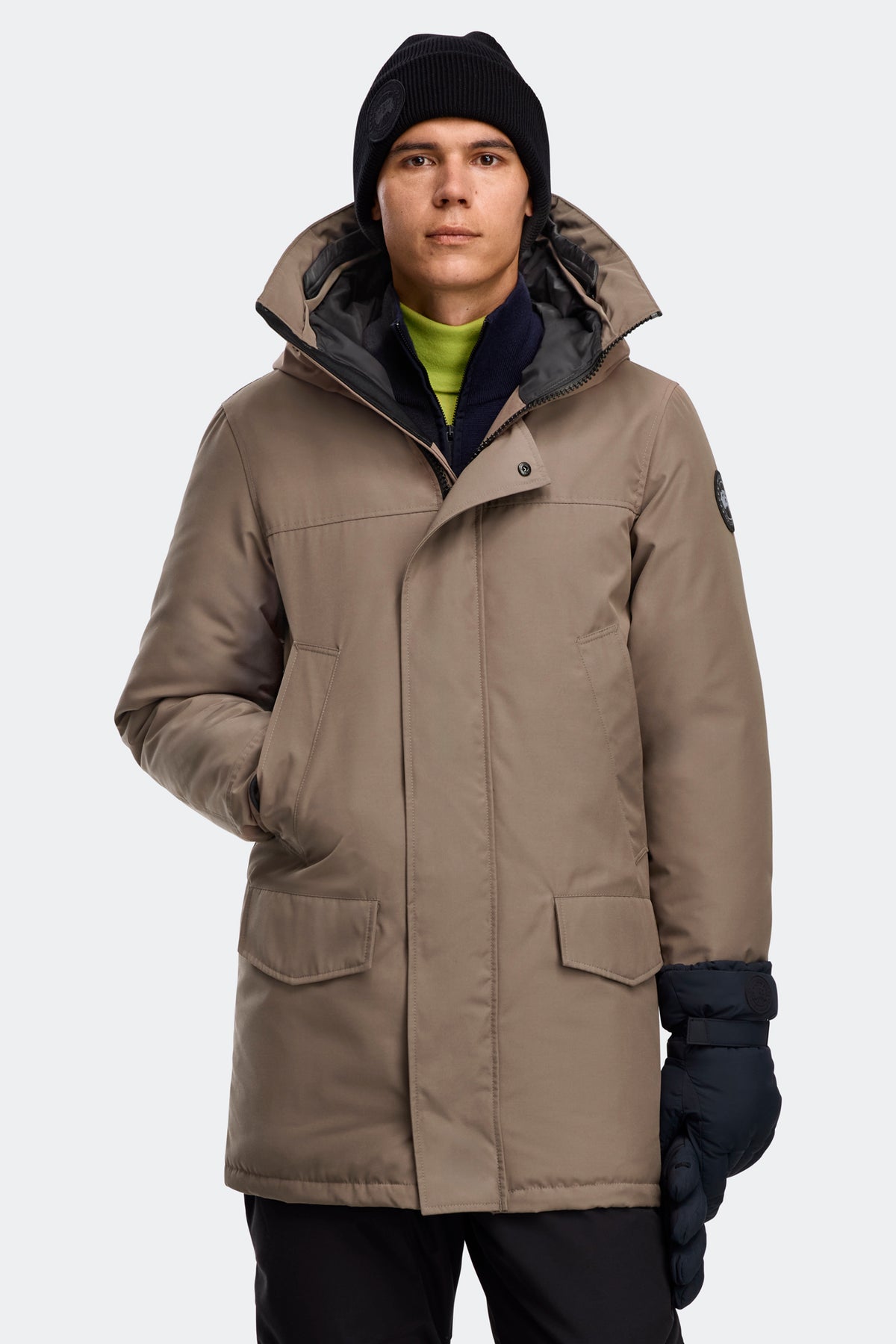 Langford Parka Black Disc - Taupe Grey 9394 - on_front_closed_01
