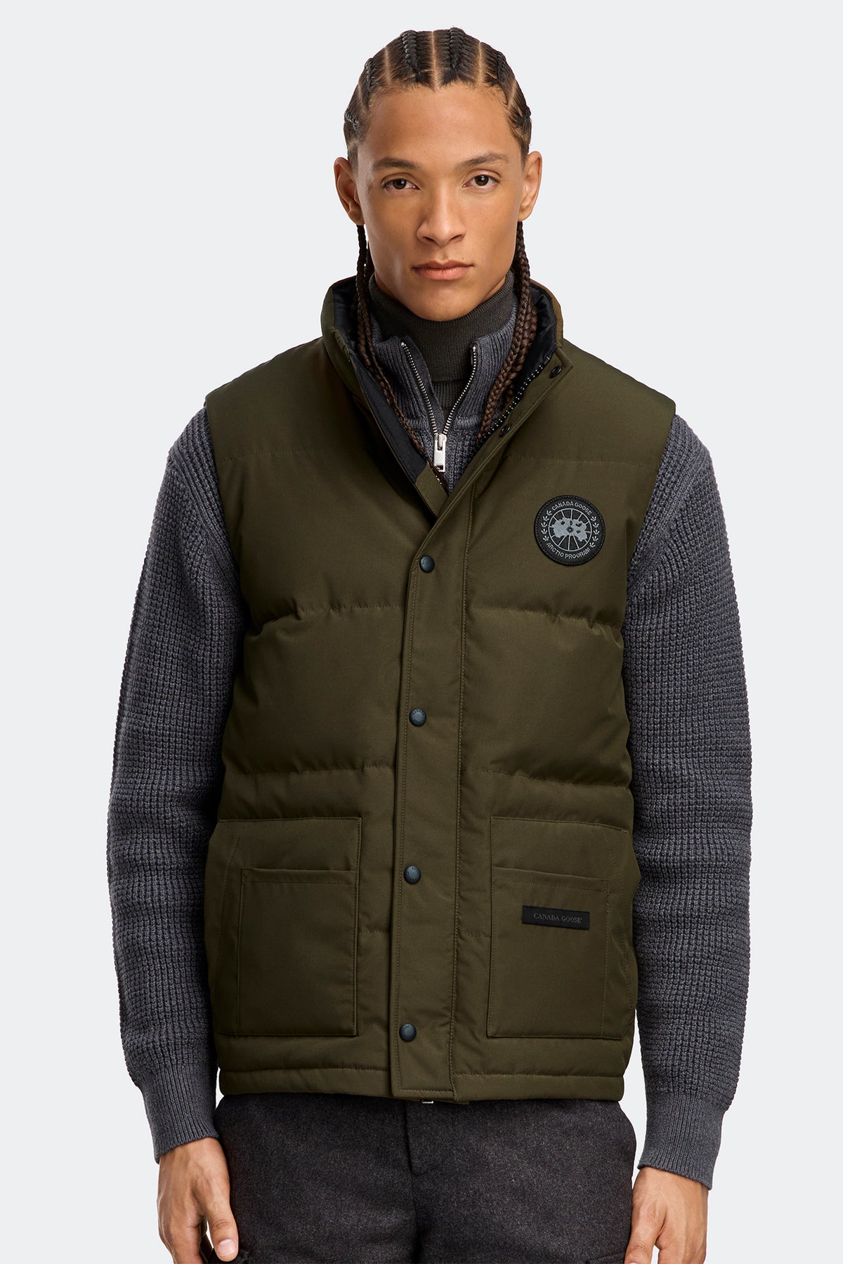 Freestyle Crew Vest Black Label - Military Green 49 - on_front_closed_01