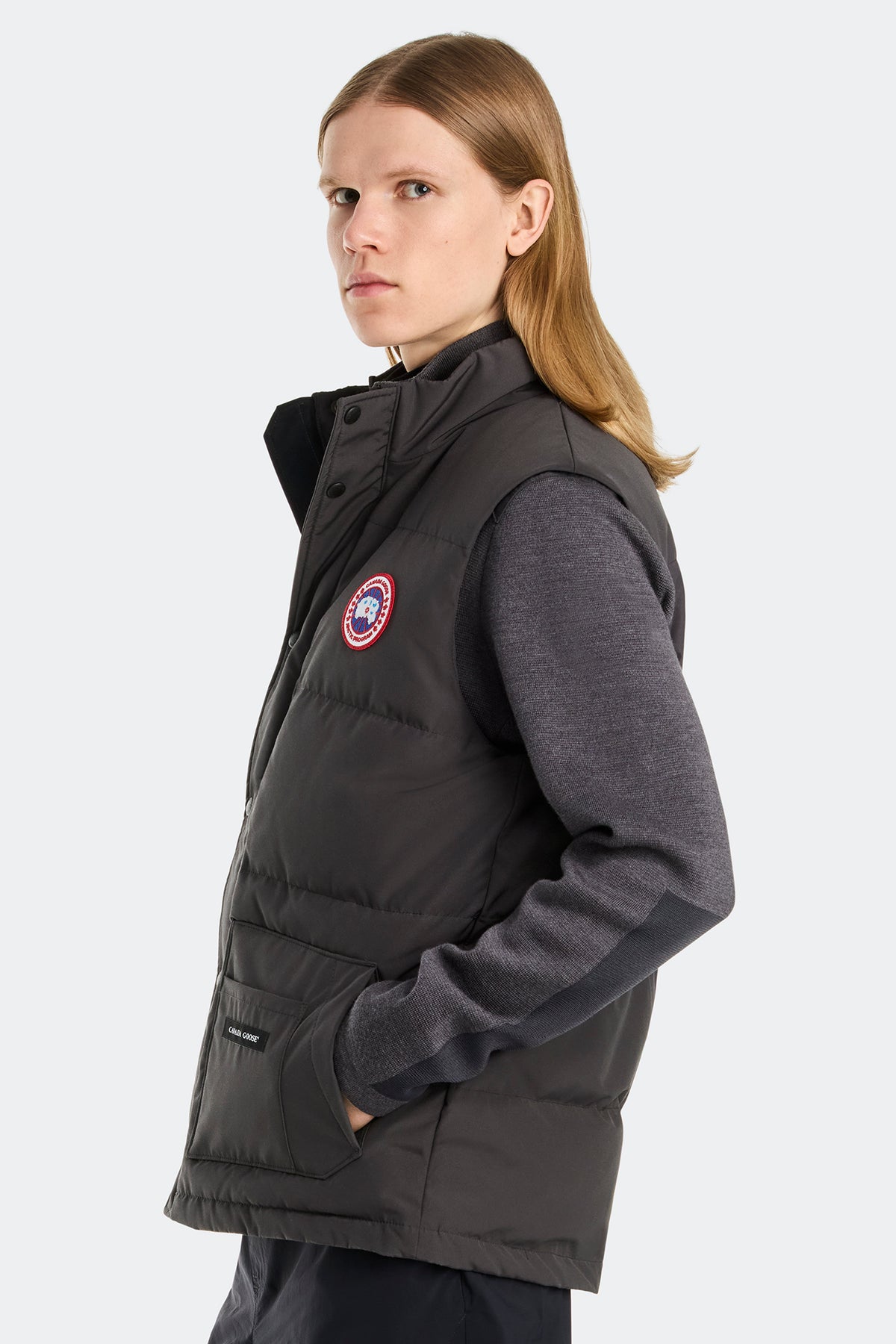 Freestyle Crew Vest - Graphite 66 - on_side_01