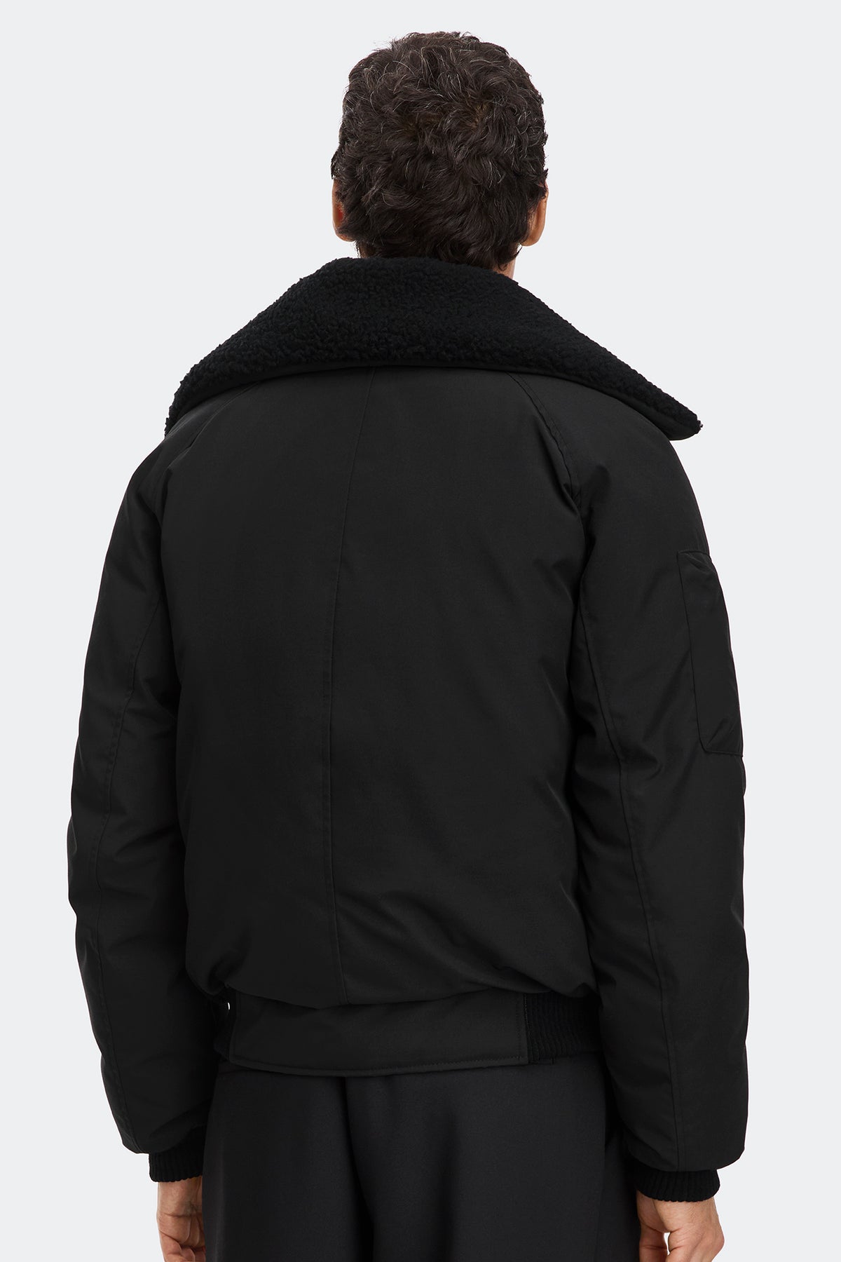 Chilliwack Aviator Bomber - Black 9061 - on_back_01