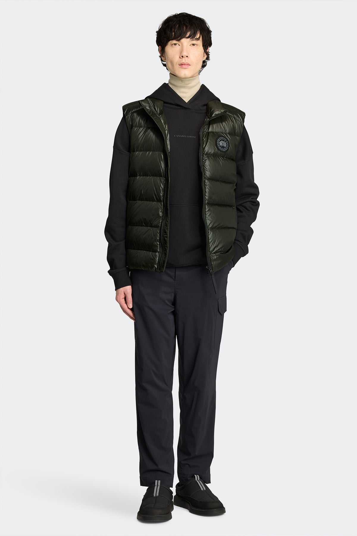 Crofton Vest Black Disc - Volcano 782 - on_full_body_01