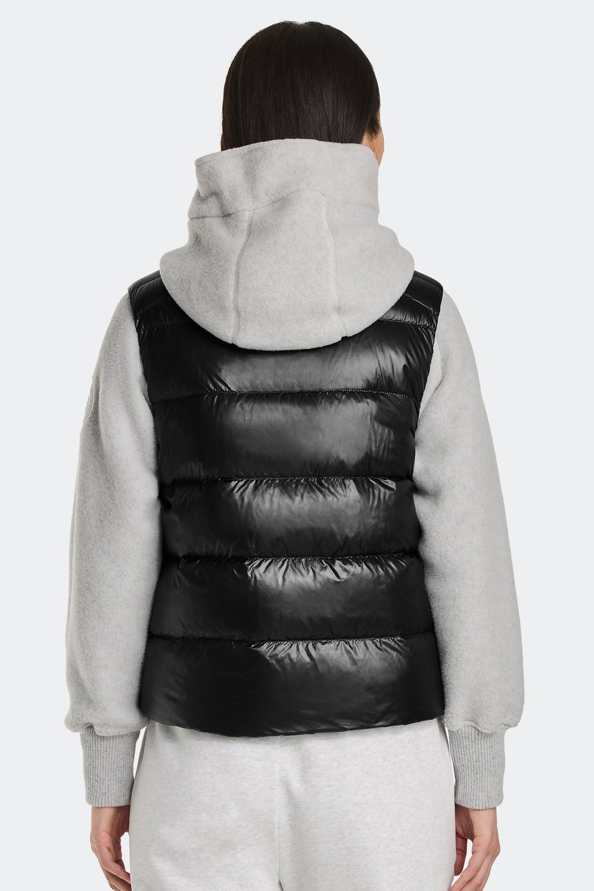 Cypress Vest Black Disc - Black 61 - on_back_01