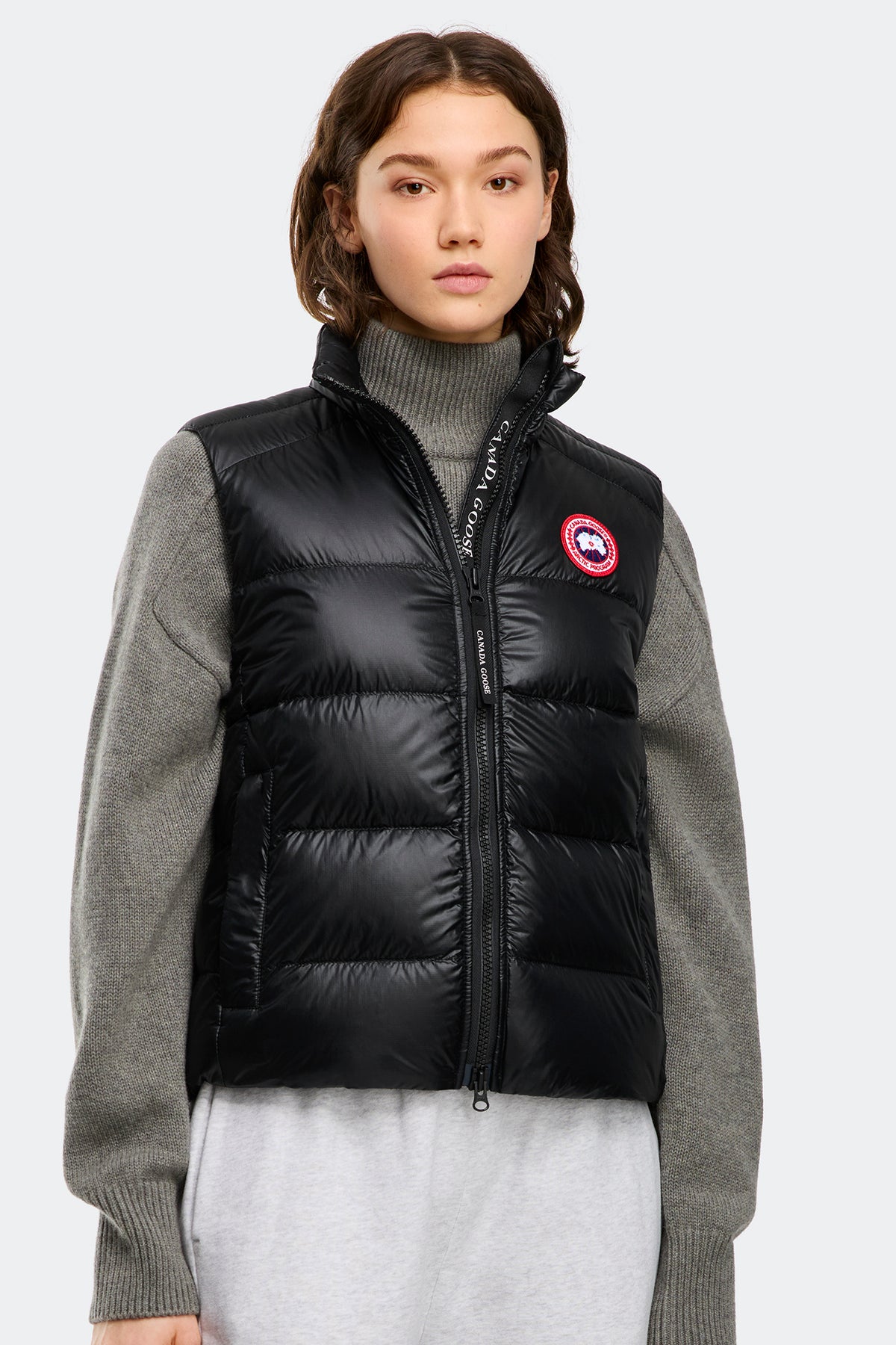 Cypress Vest - Black 9061 - on_front_closed_01