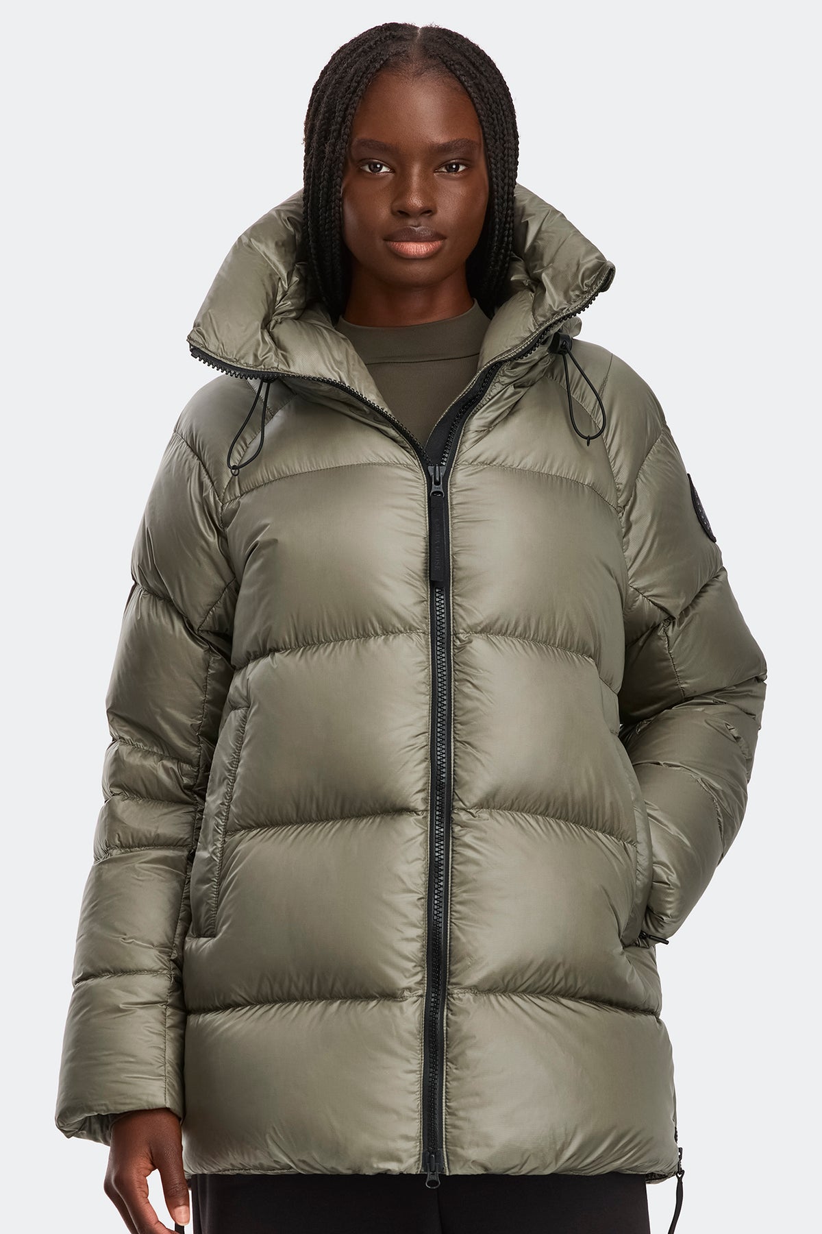 Cypress Puffer Black Disc - Smokey Sage 1664 - on_front_closed_01