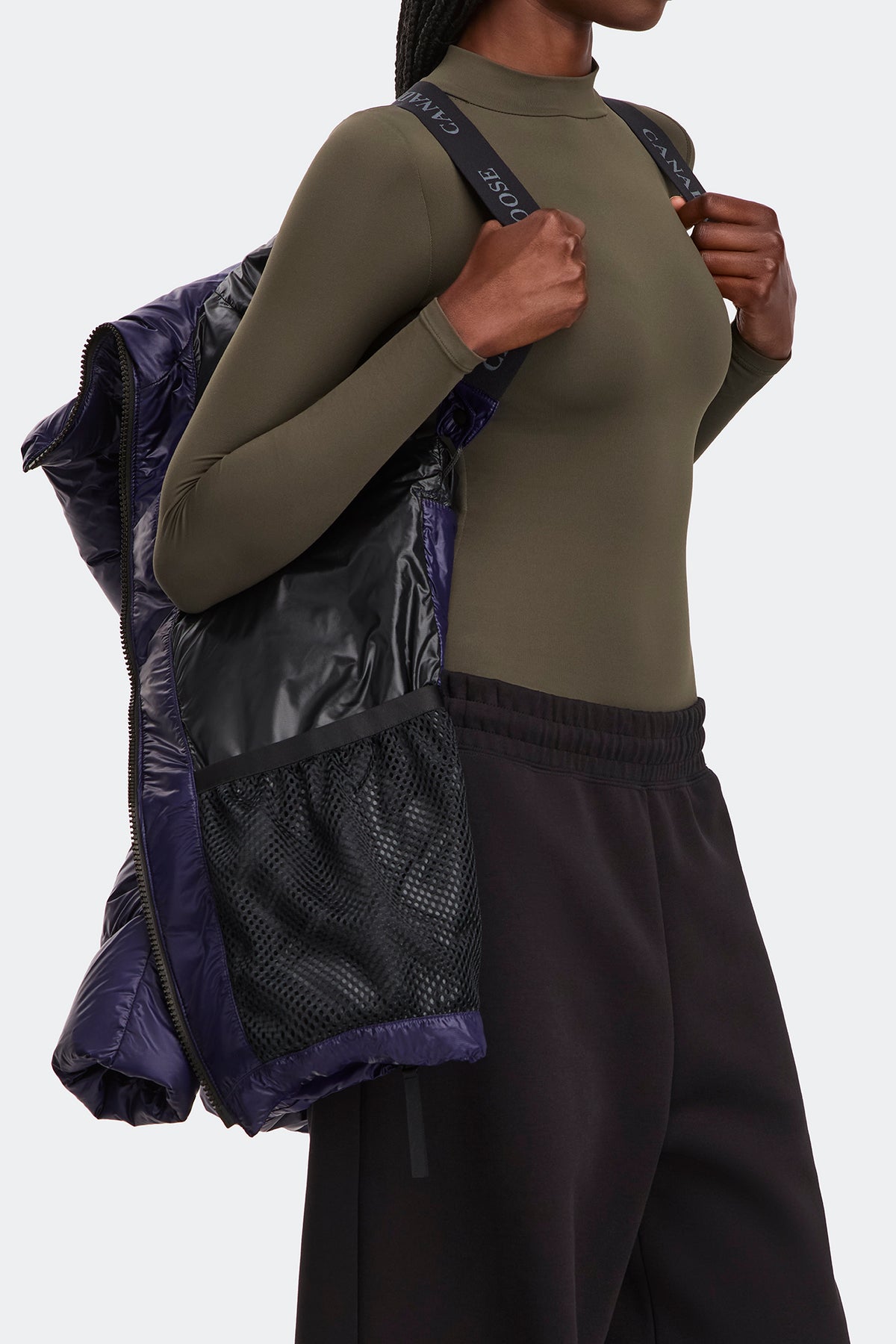 Cypress Puffer Black Disc - Future Dusk 9391 - on_detail_01