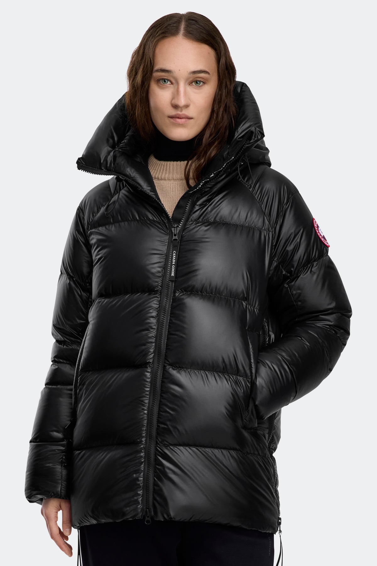 Cypress Puffer - Black 9061 - on_front_closed_01