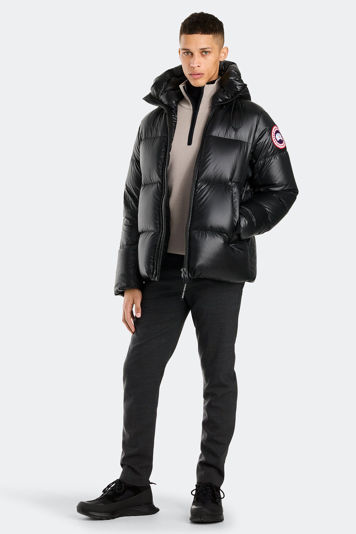 Crofton Puffer - Black 61 - on_full_body_01
