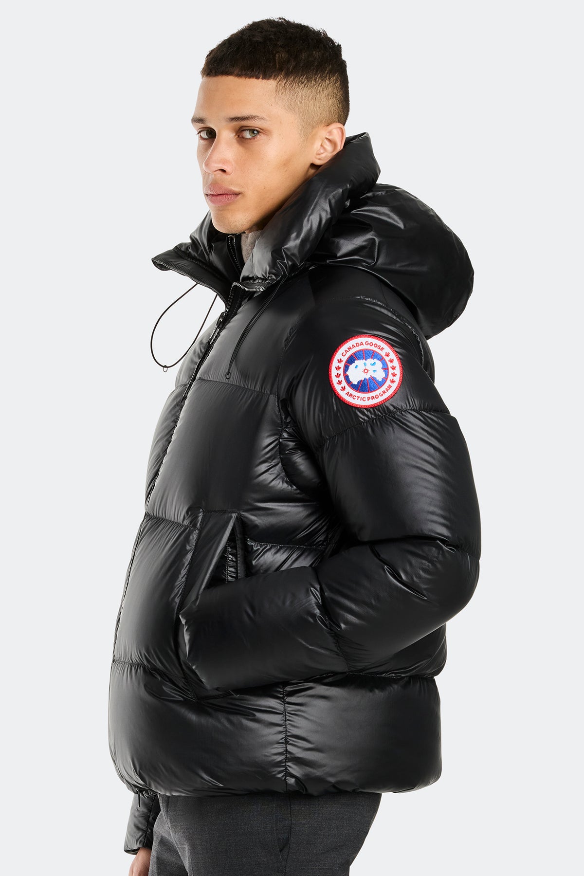 Crofton Puffer - Black 61 - on_side_01