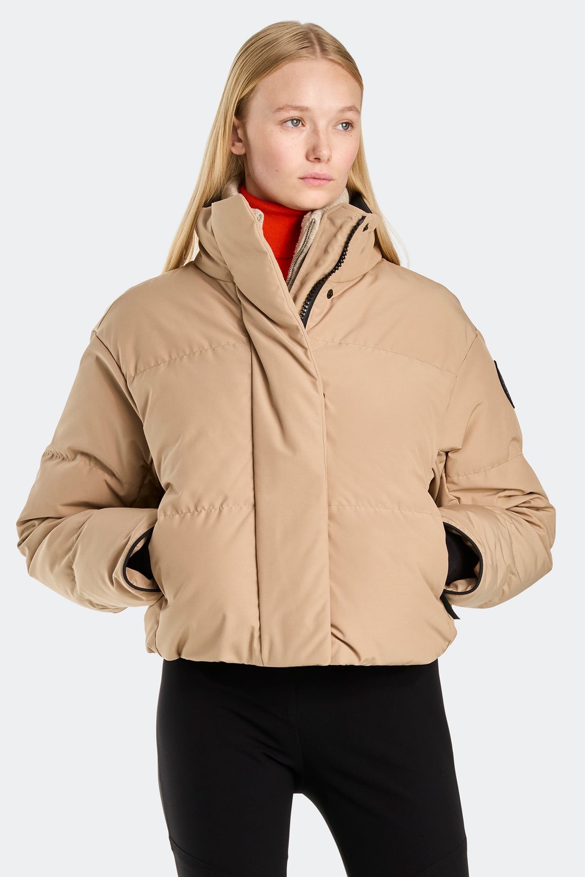 Grandview Cropped Jacket Black Disc - Desert Sand 1483 - on_front_closed_01