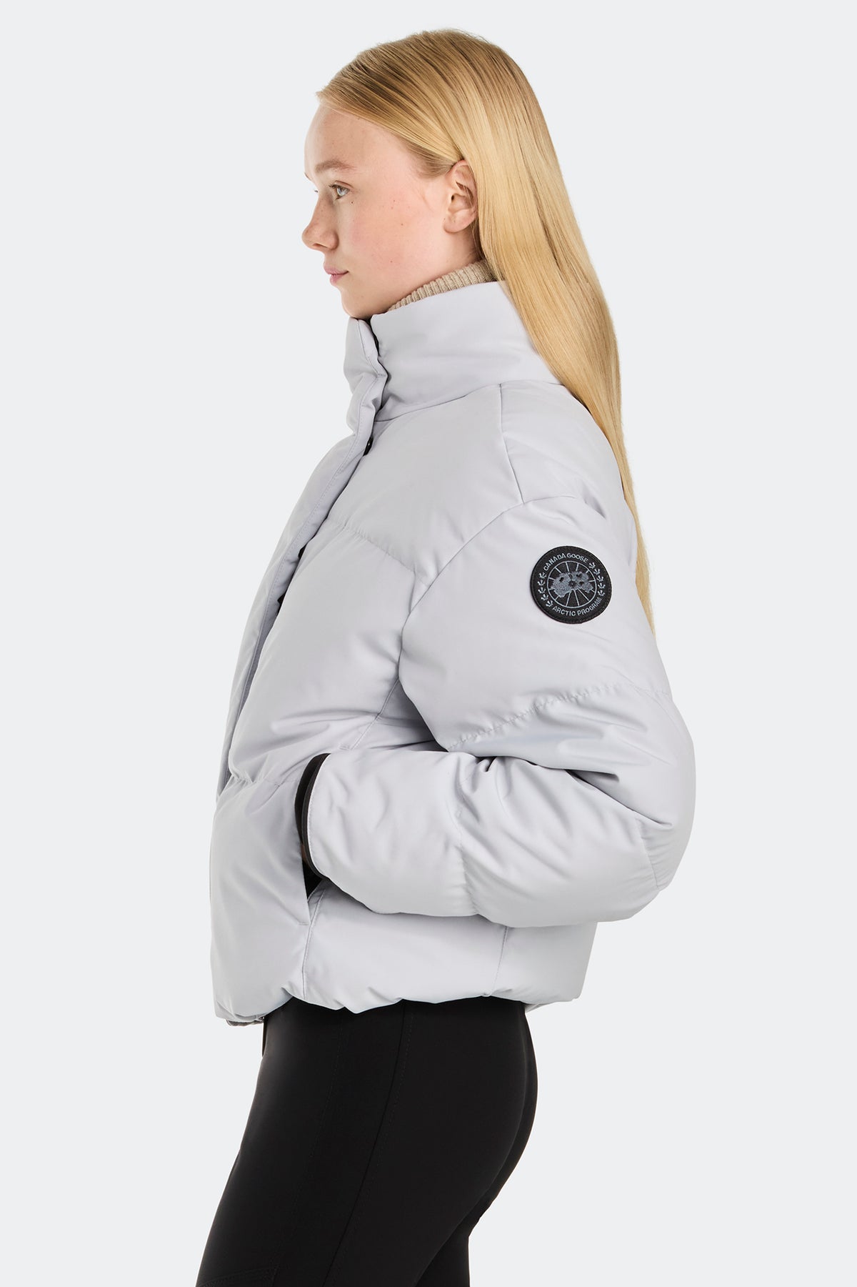 Grandview Cropped Jacket Black Disc - Silverbirch 200 - on_side_01