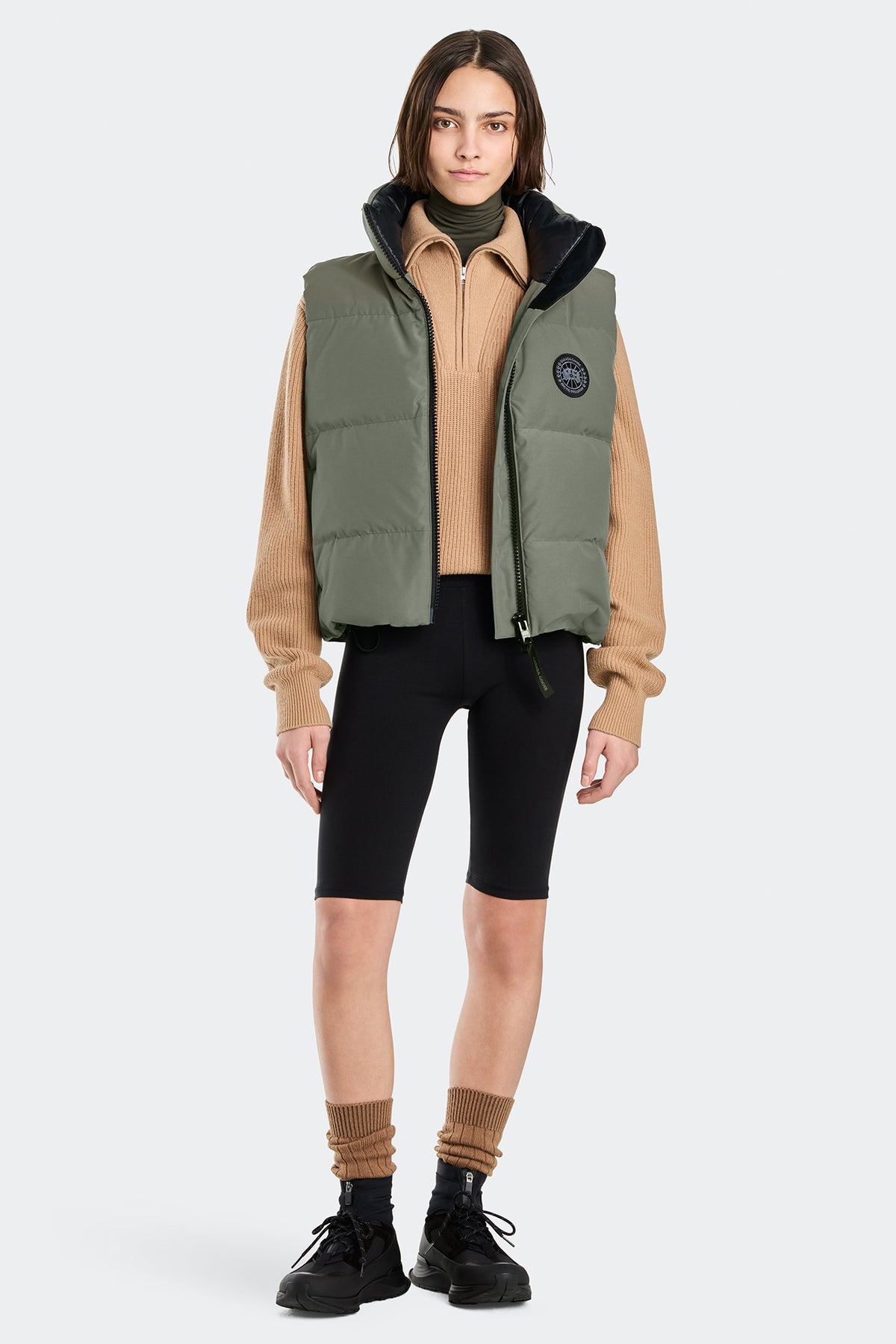 Grandview Cropped Vest Black Disc - Sagebrush 852 - on_full_body_01