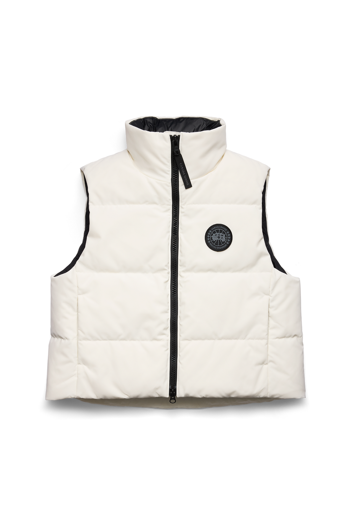 Grandview Cropped Vest Black Disc - Nrth Star Wh 9433 - off_flat_lay_01