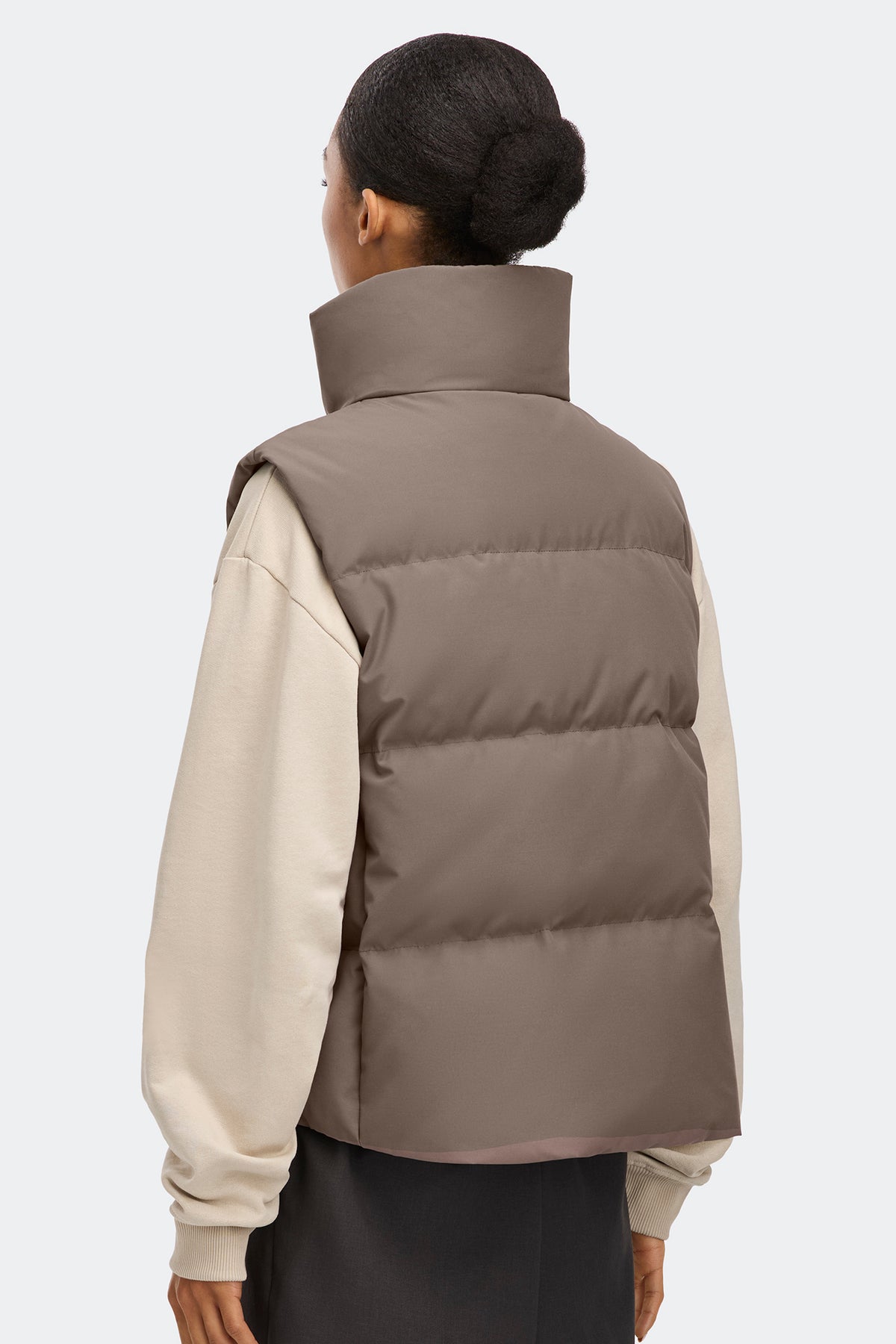 Grandview Cropped Vest Tonal Disc - Taupe Grey 9394 - on_back_01